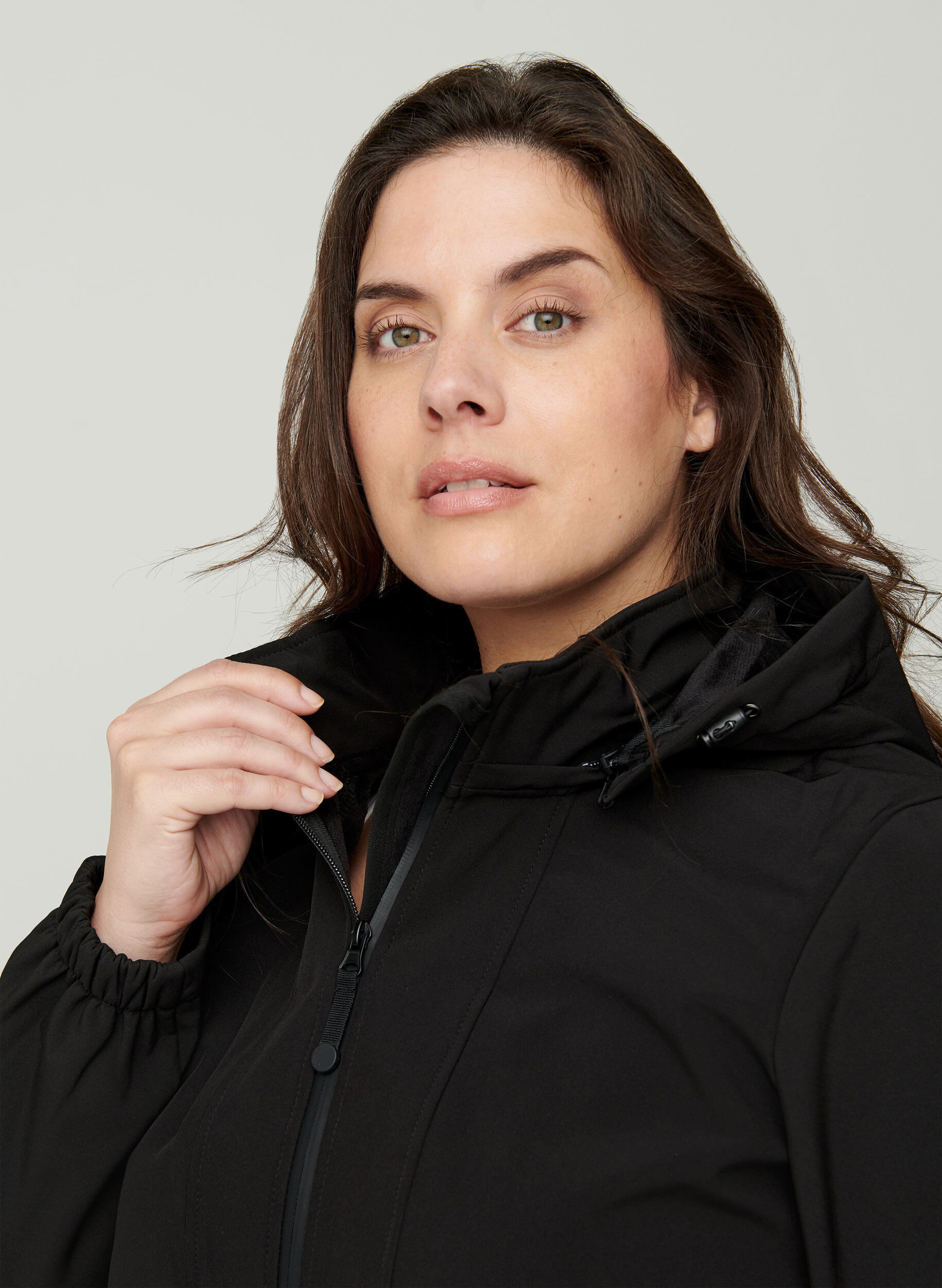 Zizzi Kurtka softshell z kapturem, Black solid, Model image number 4