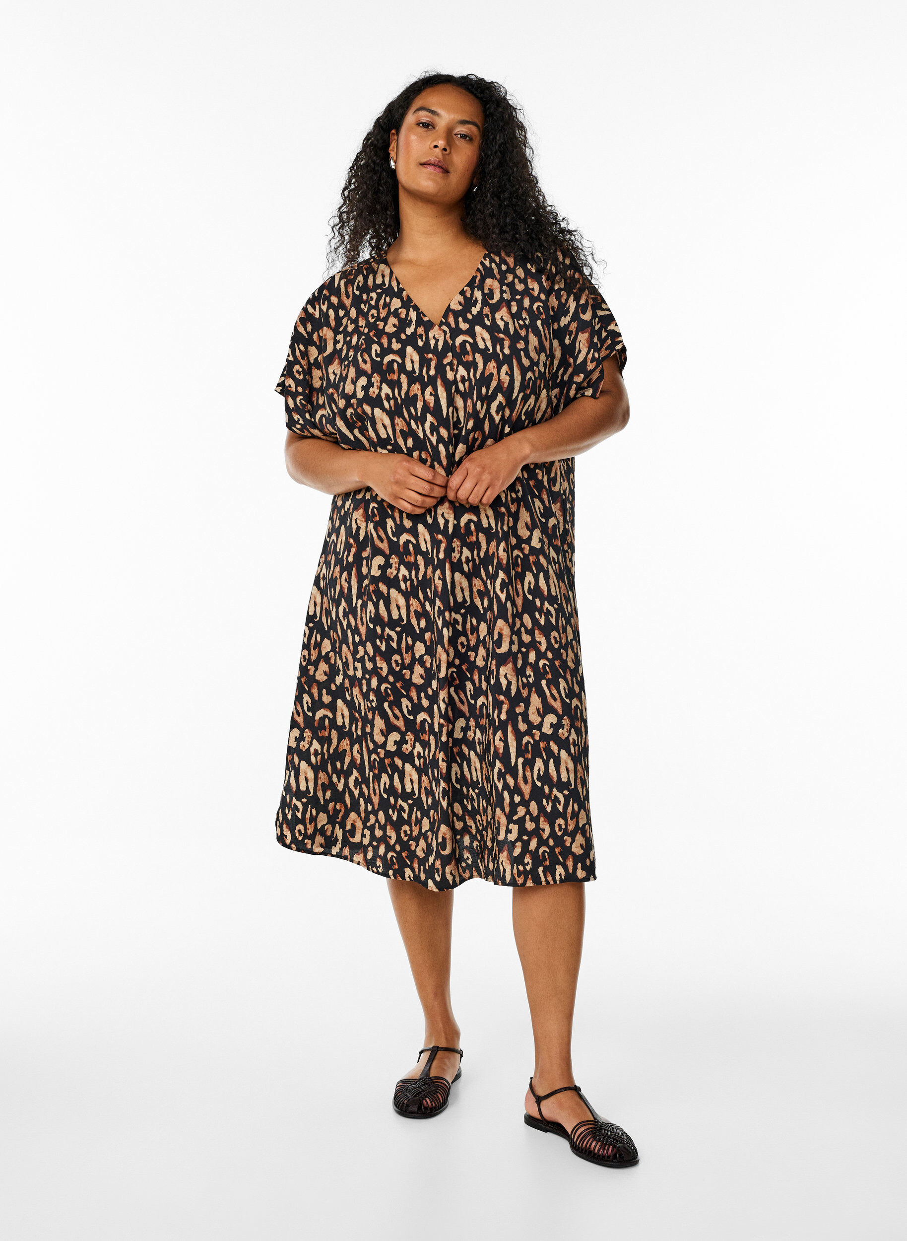 ZizziWiskozowa sukienka z dekoltem w szpic, Czarne, Model image number 1