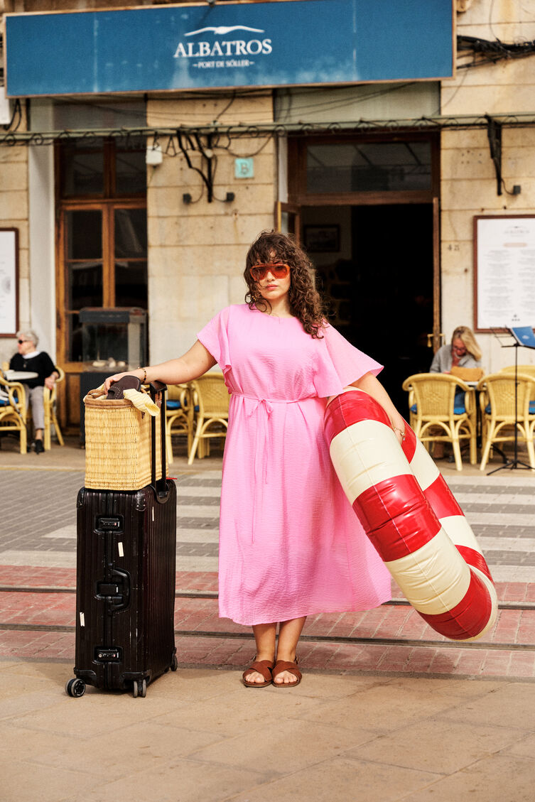 R&oacute;żowy wakacyjny nastr&oacute;j z pazurem, , Model