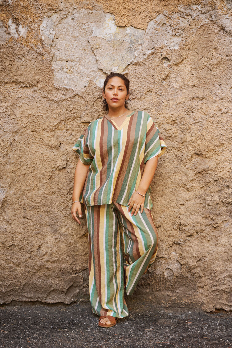 Zestaw w paski, , Model