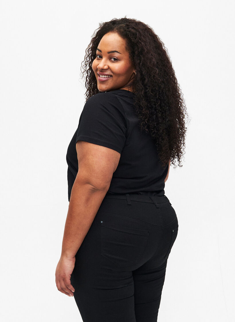 Bawelniana koszulka z motywem, Black w. Flower, Model image number 1