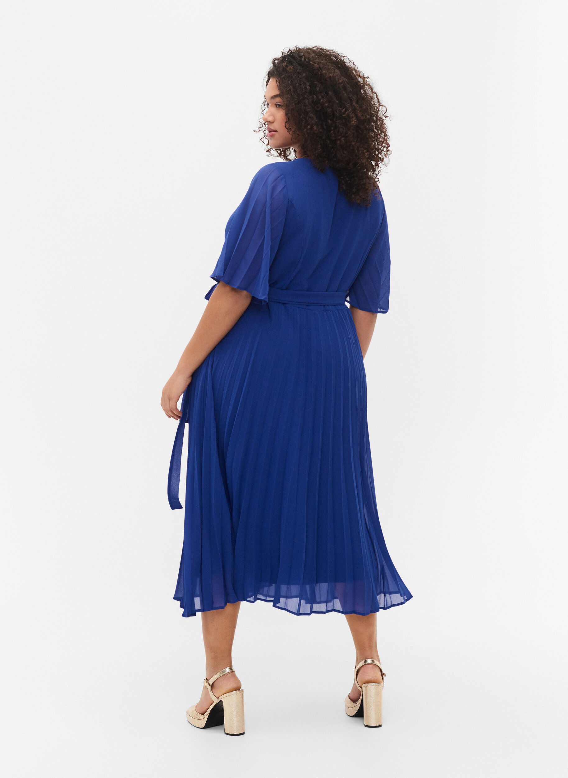 Zizzi Pleated midi dress with short sleeves, Clematis Blue, Model image number 1
