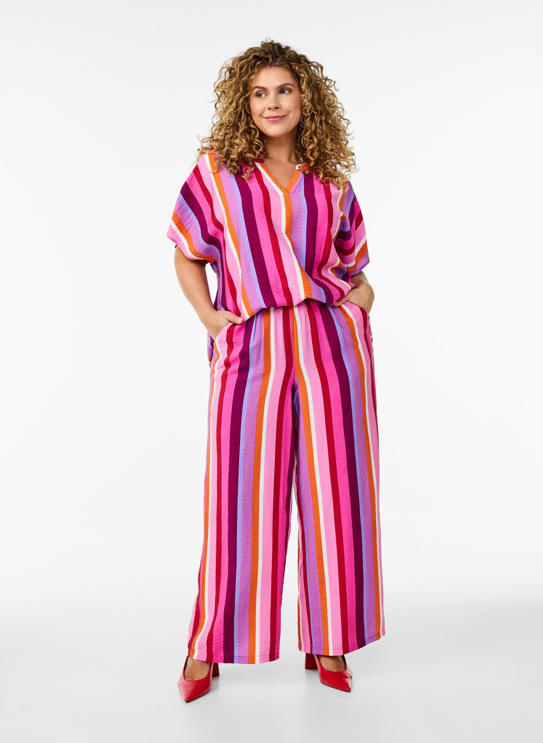 Zizzi Wiskozowa bluzka w paski z kr&oacute;tkim rekawem, R&oacute;żowy, Model image number 1