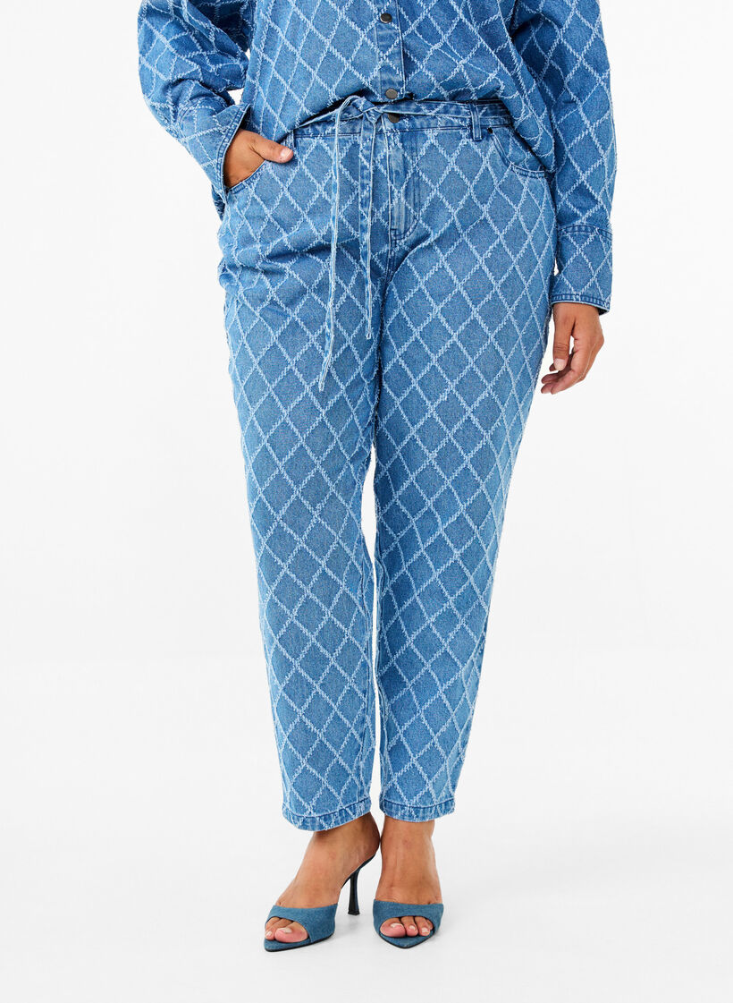 Krótkie jeansy Mille z imitacja zniszczen, Blue Denim, Model image number 2