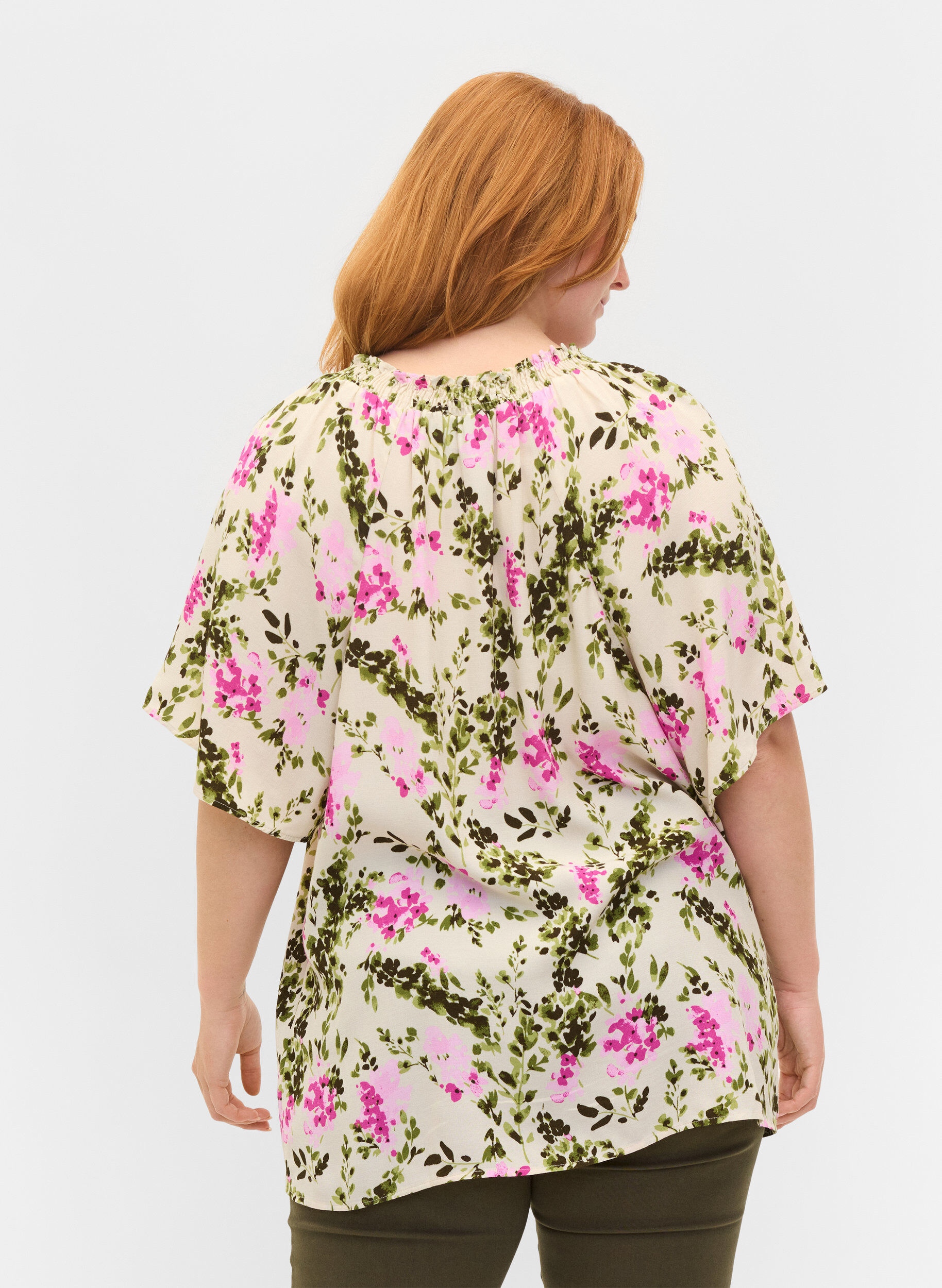 Zizzi Viscose blouse with short sleeves, Green Pink AOP, Model image number 1