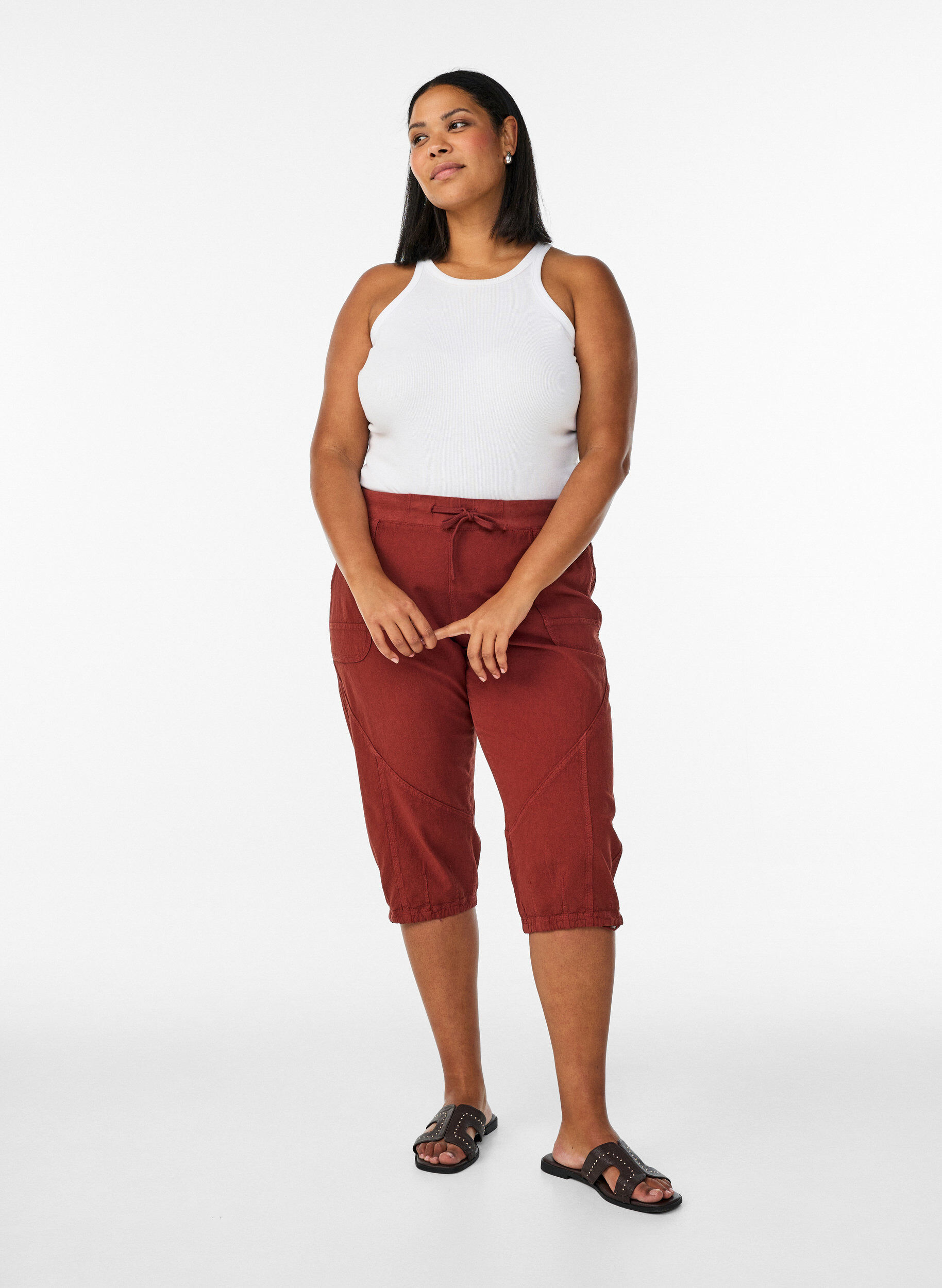 Bawelniane spodnie capri, Czerwony, Model