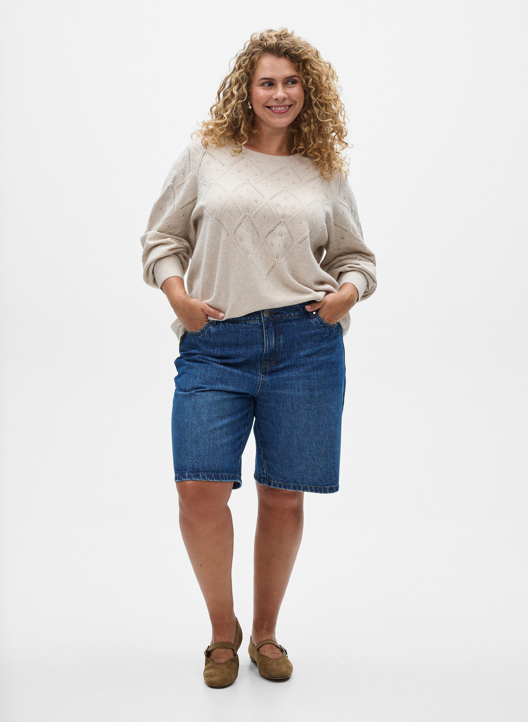 Zizzi Dzianinowy top z azurowym wzorem i bufiastymi rekawami, Beżowy, Model image number 1