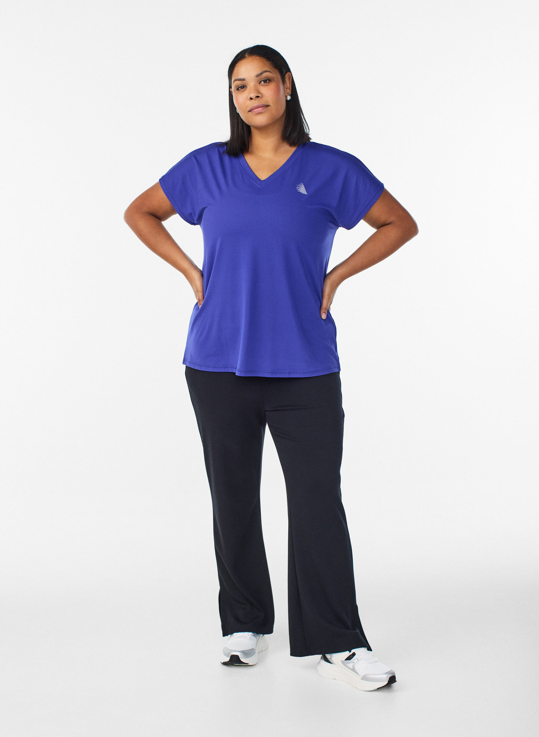 Zizzi Luzna koszulka treningowa z dekoltem w szpic, Fioletowy, Model image number 1