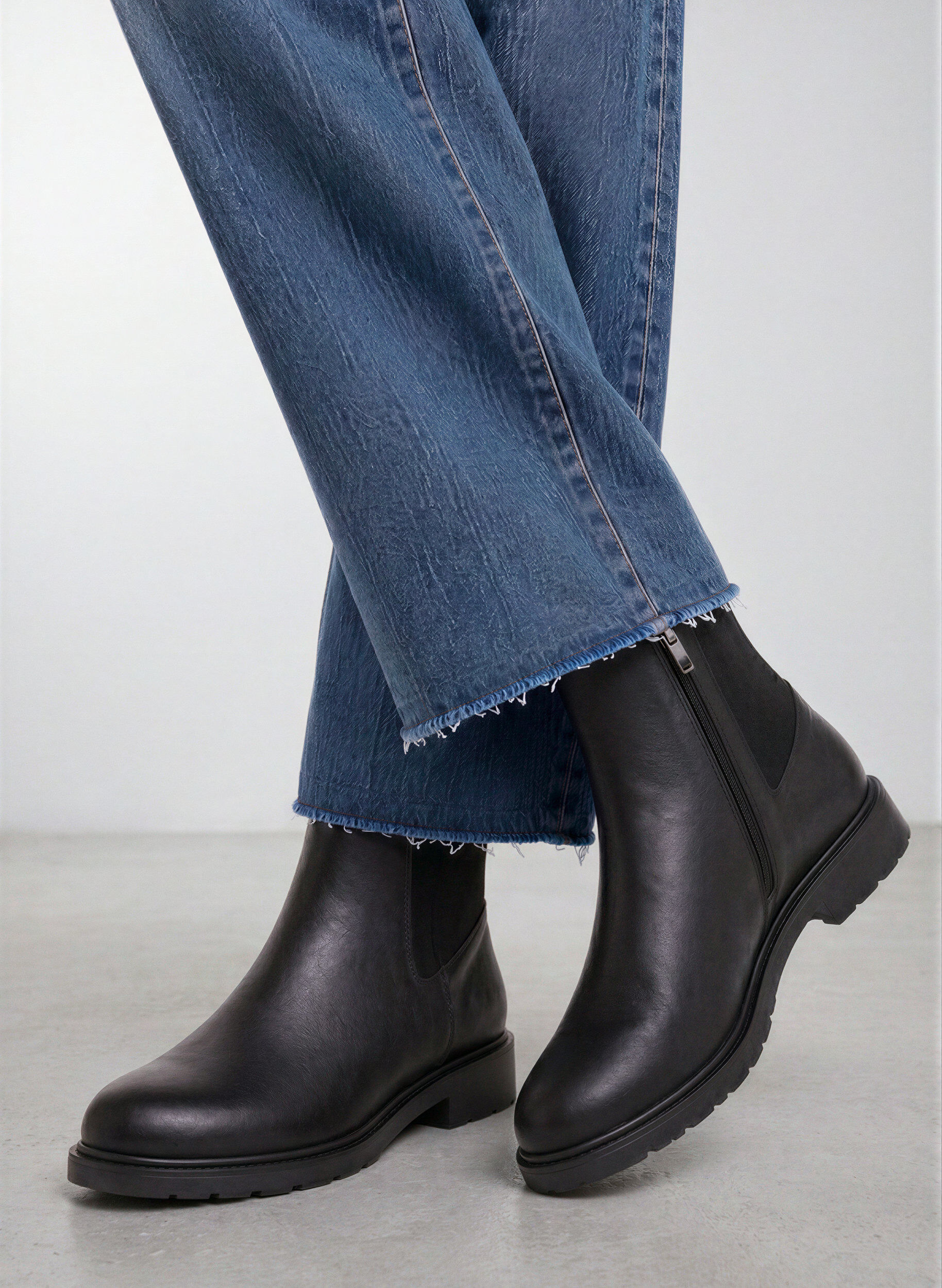 ZizziRecznie robione buty Chelsea ze sk&oacute;ry z elastycznym panelem, Czarne, Image image number 0