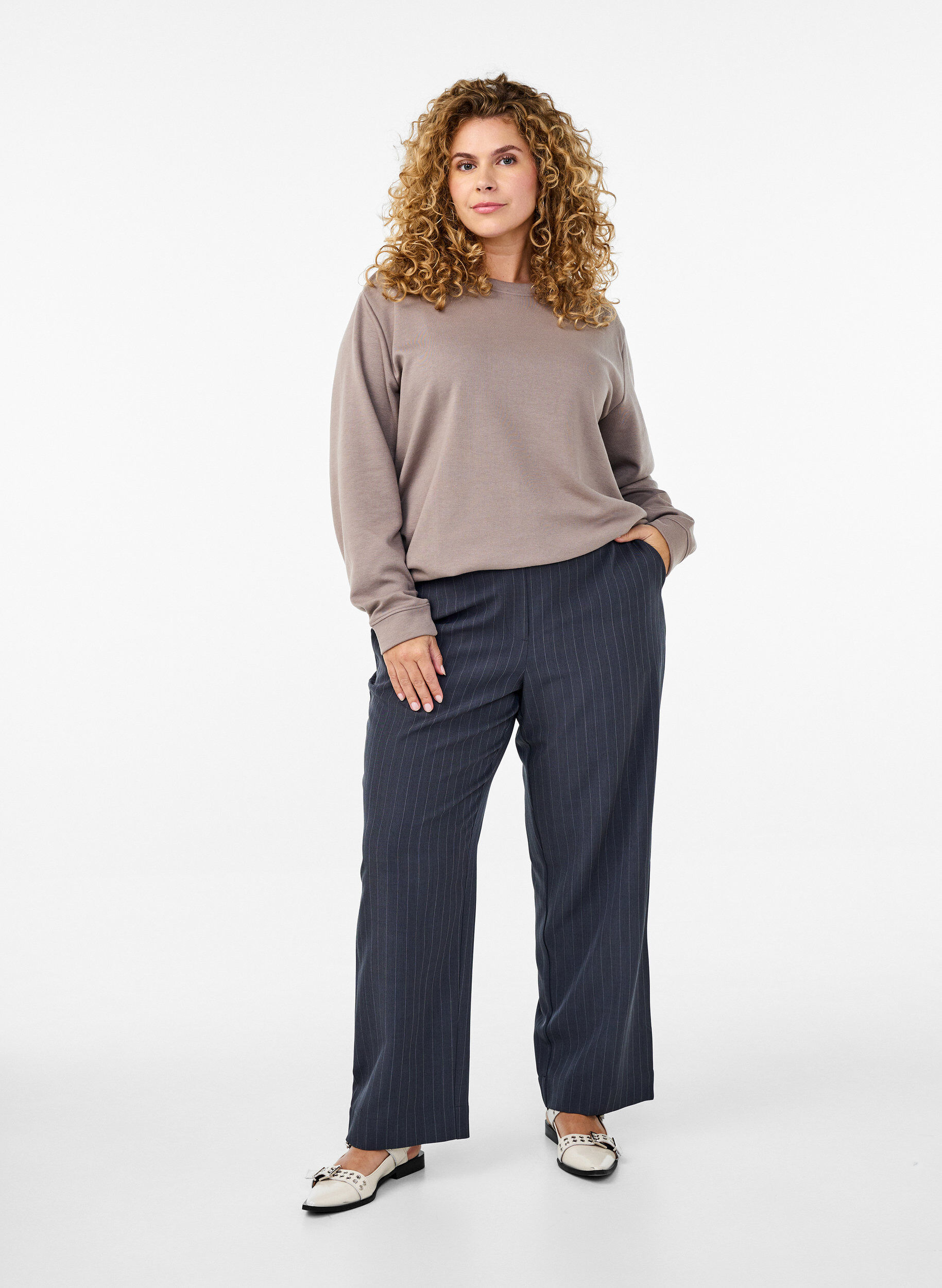 Zizzi FLASH - Bluza z okraglym dekoltem, Beżowy, Model image number 1