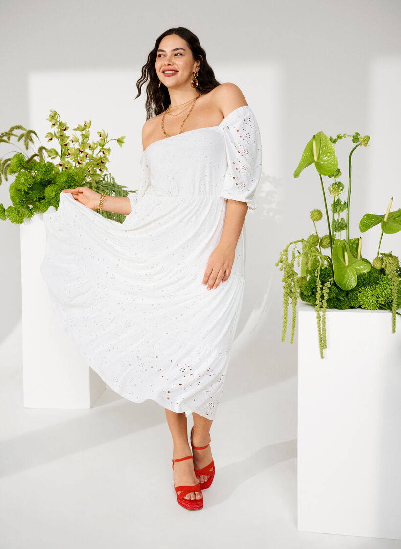 Dluga sukienka z koronkowym wzorem i dekoltem karo, Bright White, Image