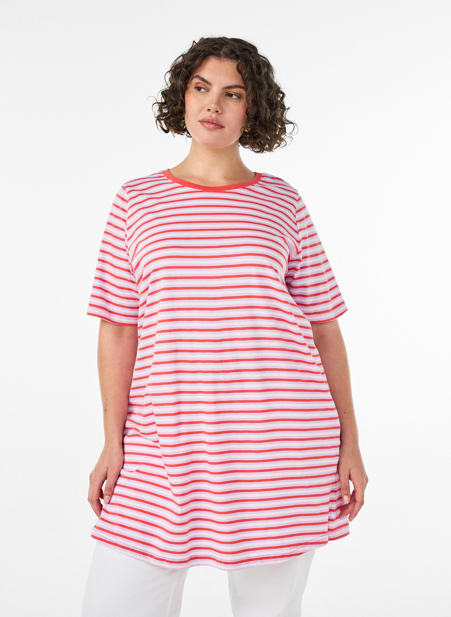 Dluga koszulka oversize w paski z bawelny organicznej, Fioletowy, Model