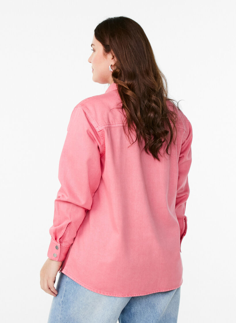 Koszula jeansowa z kieszeniami na piersi, Różowy, Model image number 2