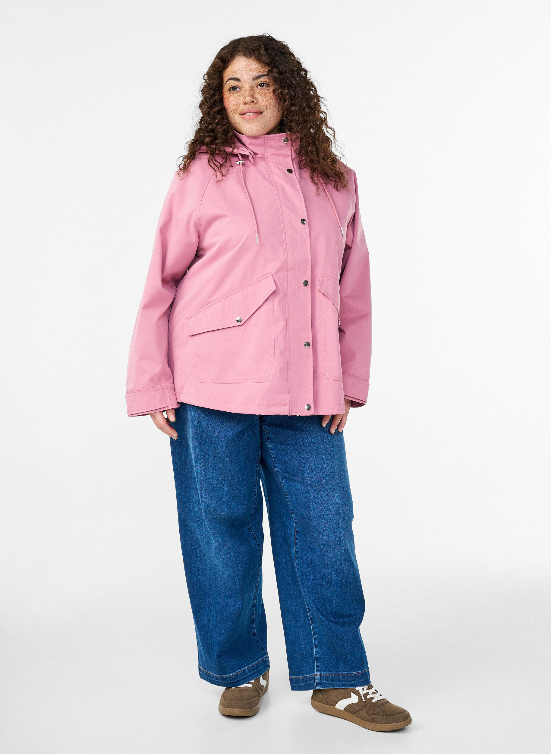 Zizzi Kr&oacute;tka kurtka wiosenna z odpinanym kapturem, R&oacute;żowy, Model image number 1