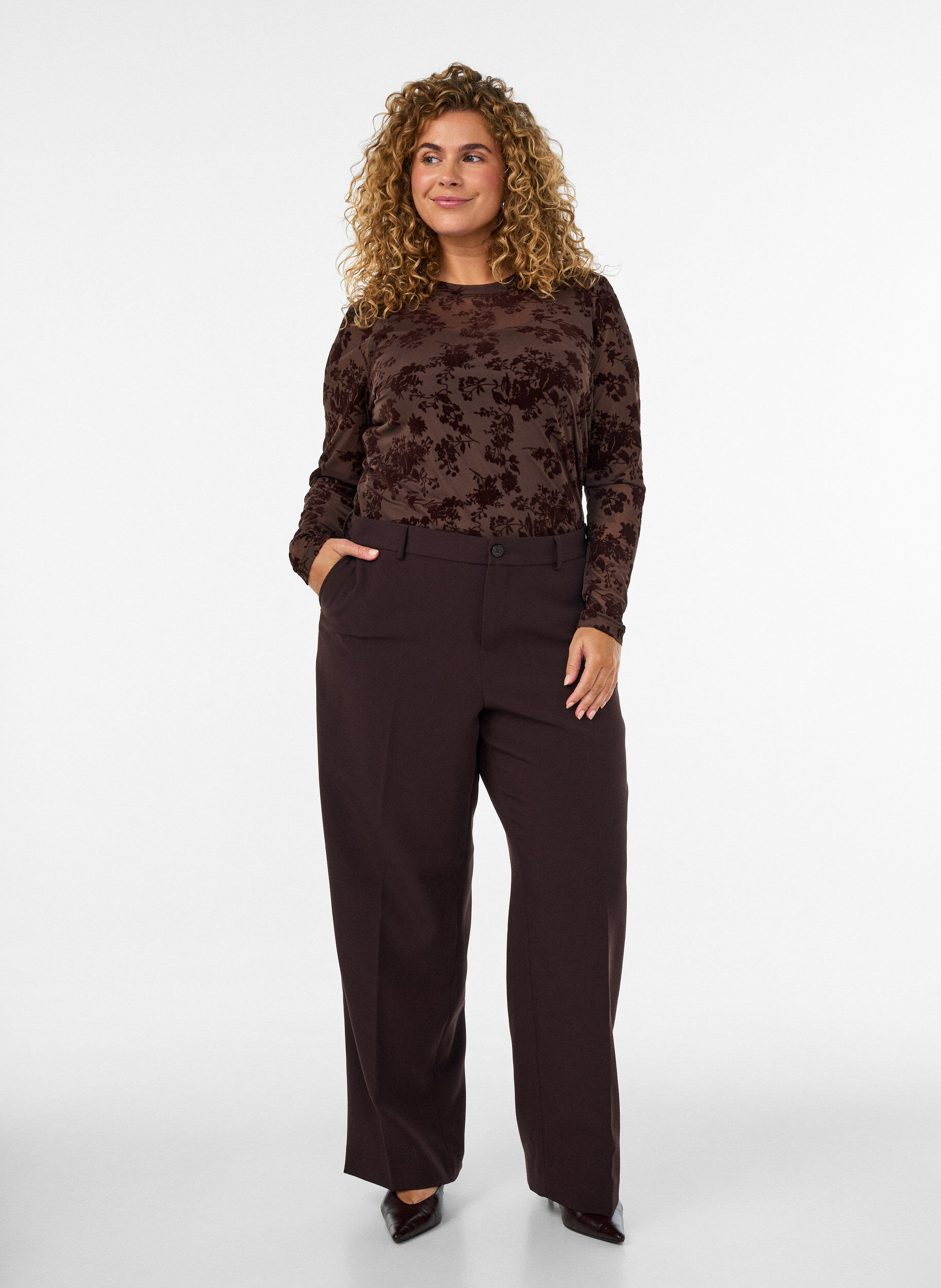 ZizziSiateczkowa bluzka w kwiaty, Brązowy, Model image number 1