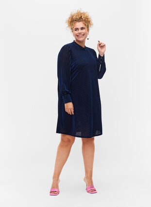 Teksturowana sukienka z weluru, Evening Blue, Model image number 2