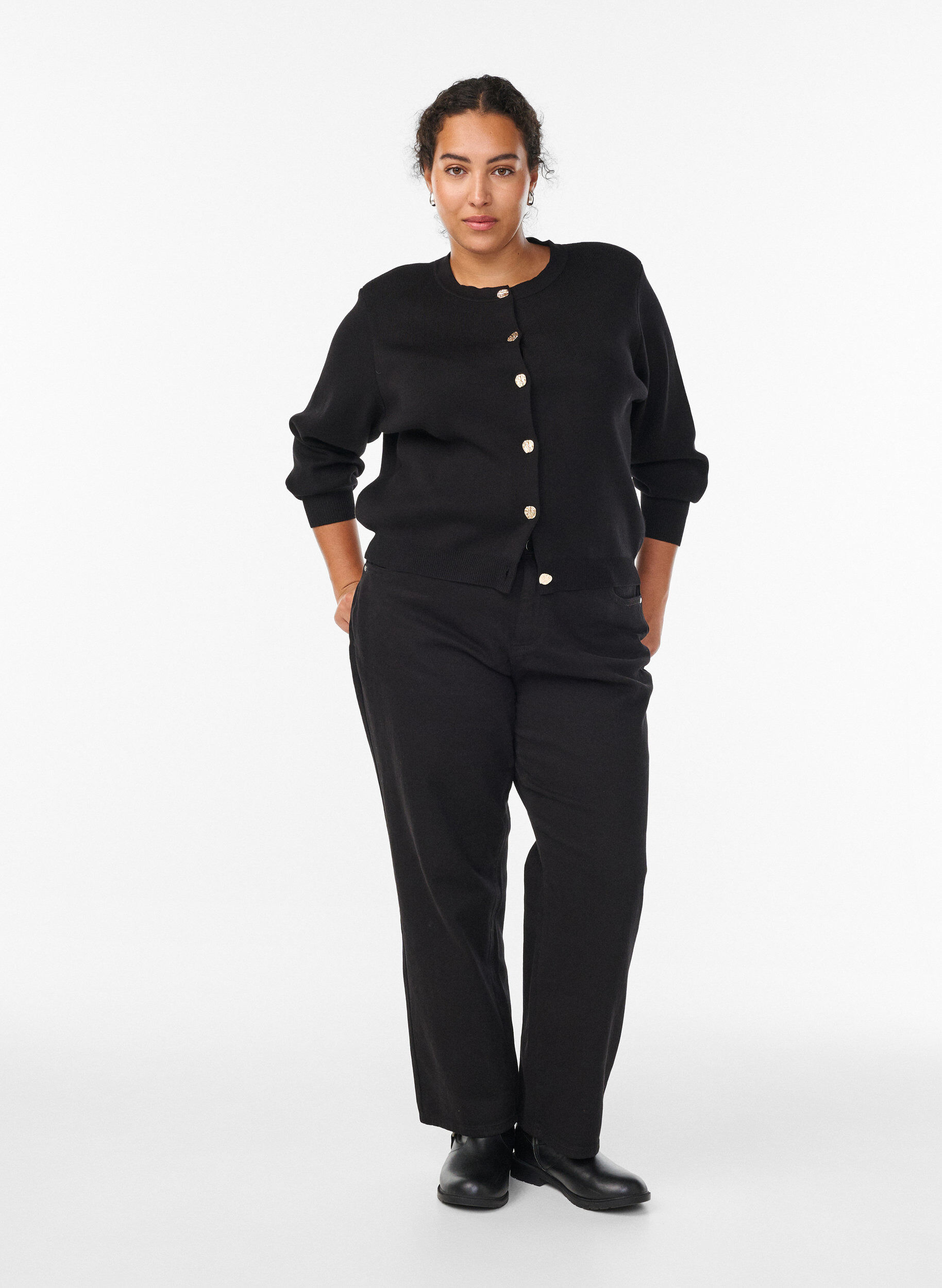 Zizzi Kardigan z&nbsp;ozdobnymi zlotymi guzikami, Czarne, Model image number 1