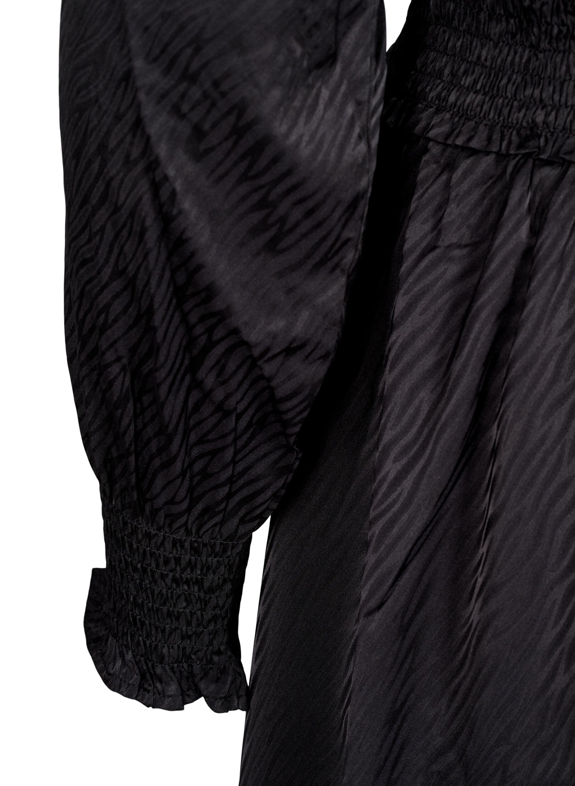 Zizzi Kr&oacute;tka sukienka z marszczonymi detalami, Czarne, Packshot image number 3