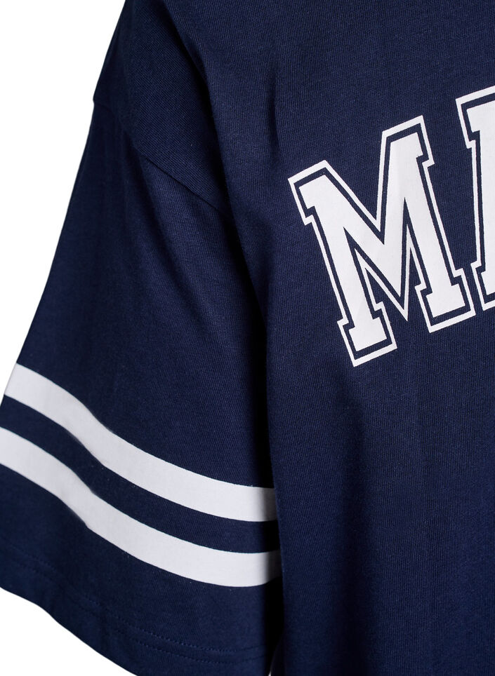 Krótka sukienka koszulkowa ze sportowymi detalami, Niebieskie, Packshot image number 4