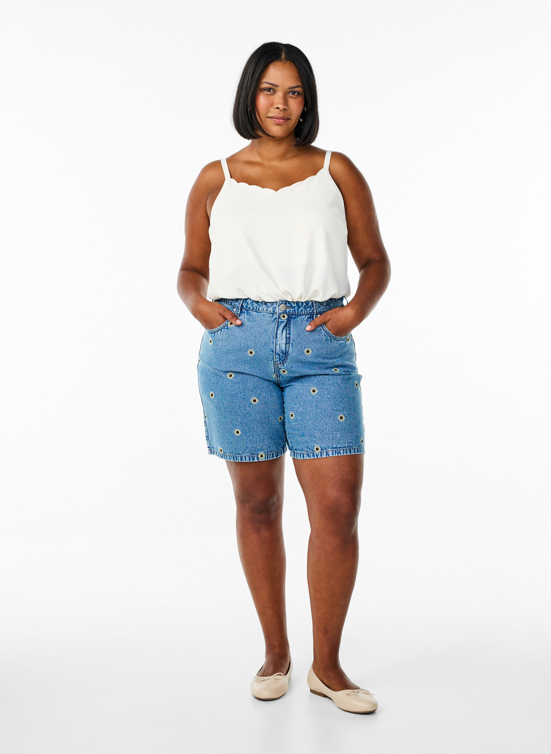 Zizzi Top z falistym dolem, Biały, Model image number 1