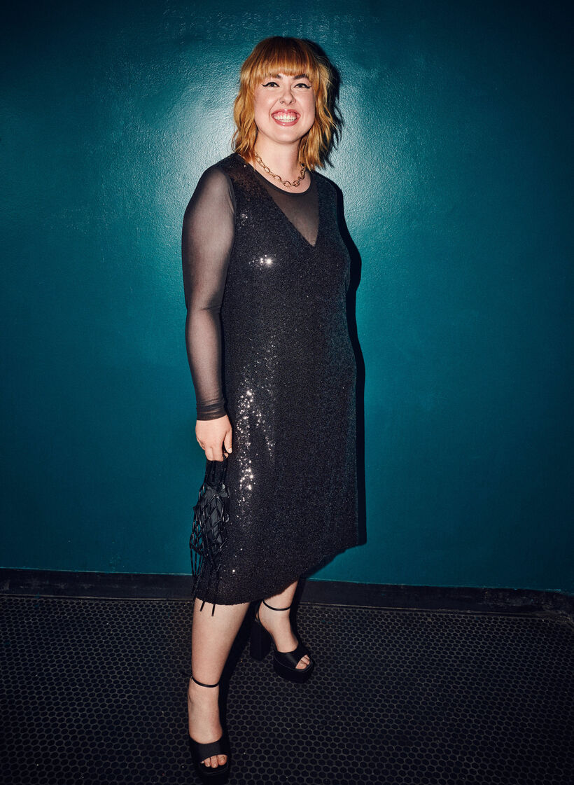 Cekinowa sukienka w ksztalcie trapezu z dlugimi rekawami, Black, Image image number 0