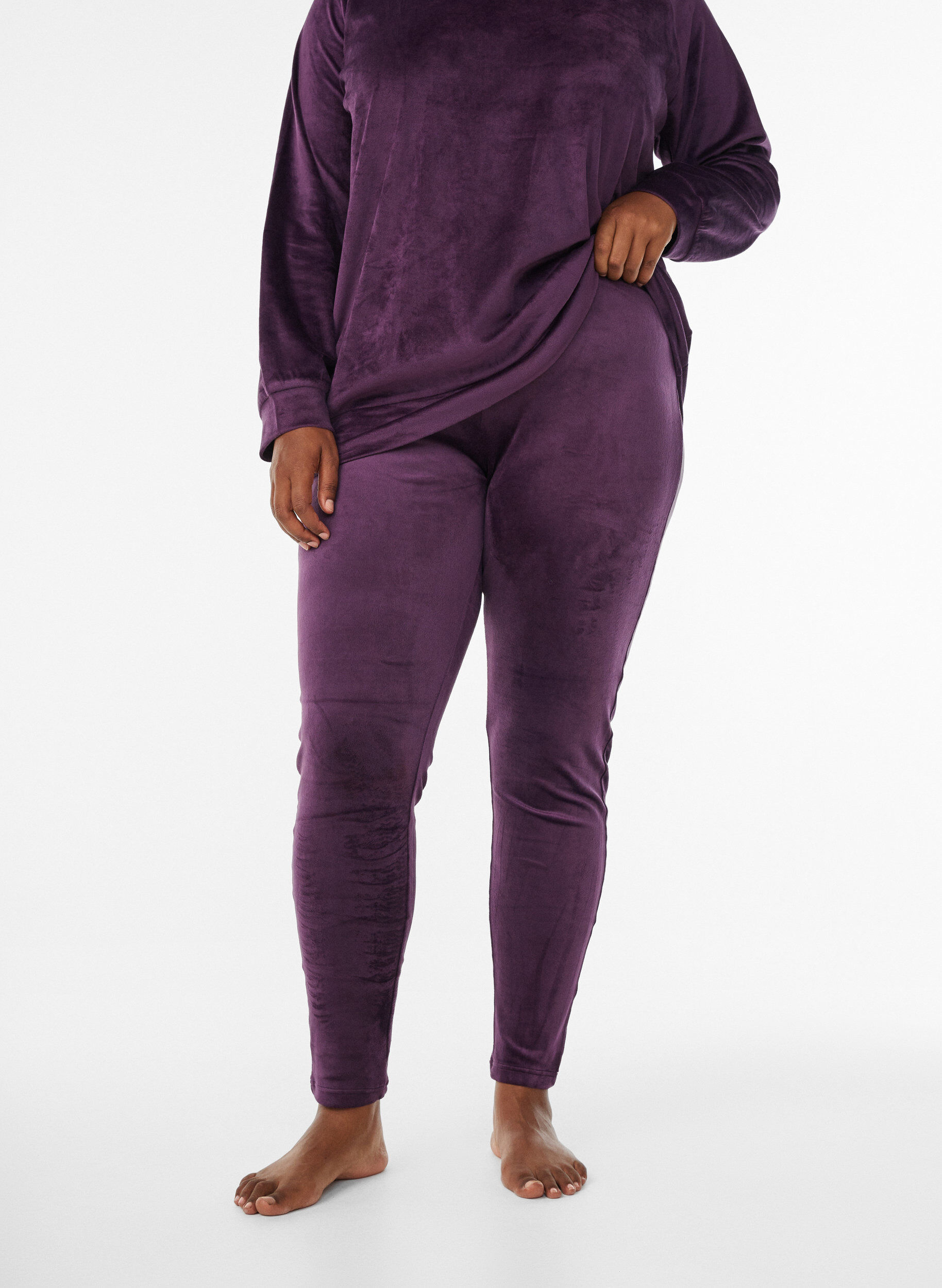 Zizzi Dopasowane welurowe legginsy, Fioletowy, Model image number 2