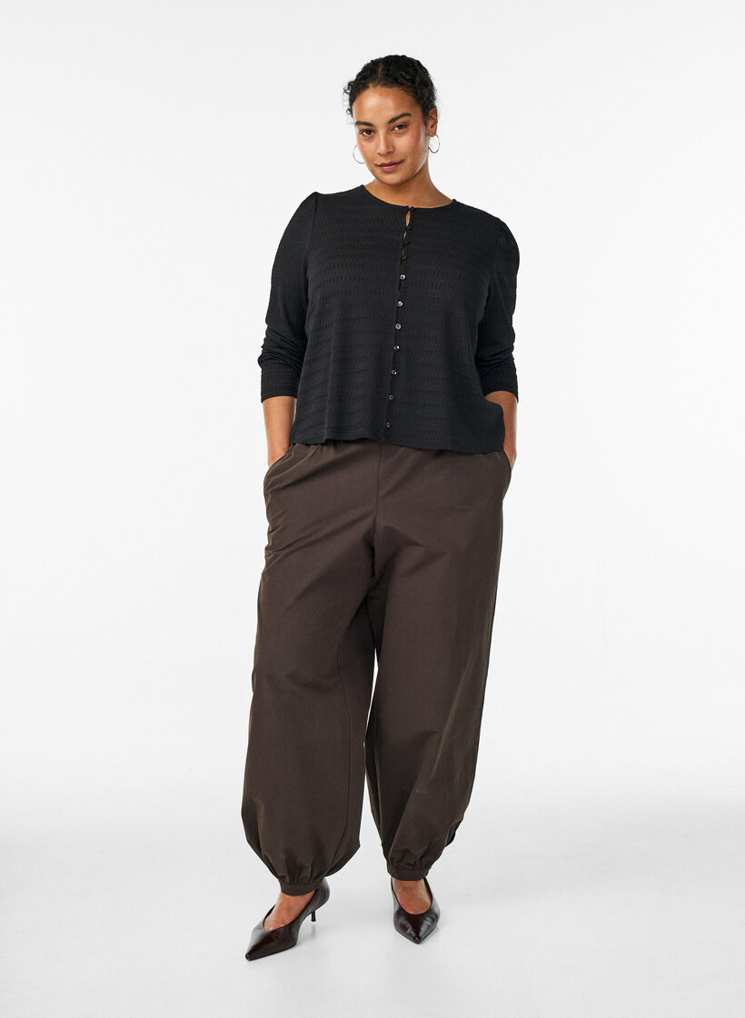 Bluzka z fakturowanym wzorem i zapinaniem na guziki, Czarne, Model image number 1