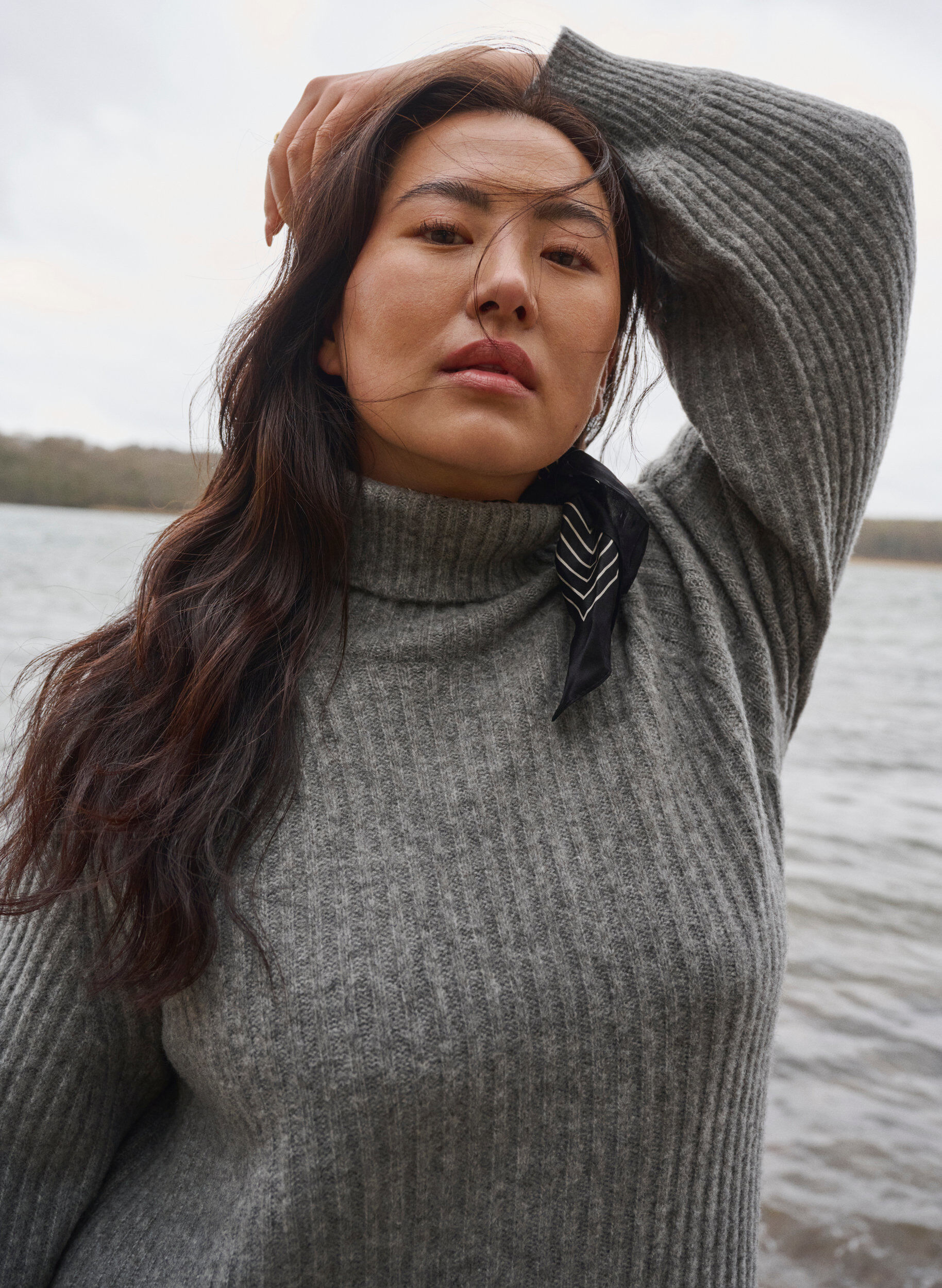 Zizzi Dluga dzianinowa sukienka z golfem, Medium Grey Mel., Image image number 1