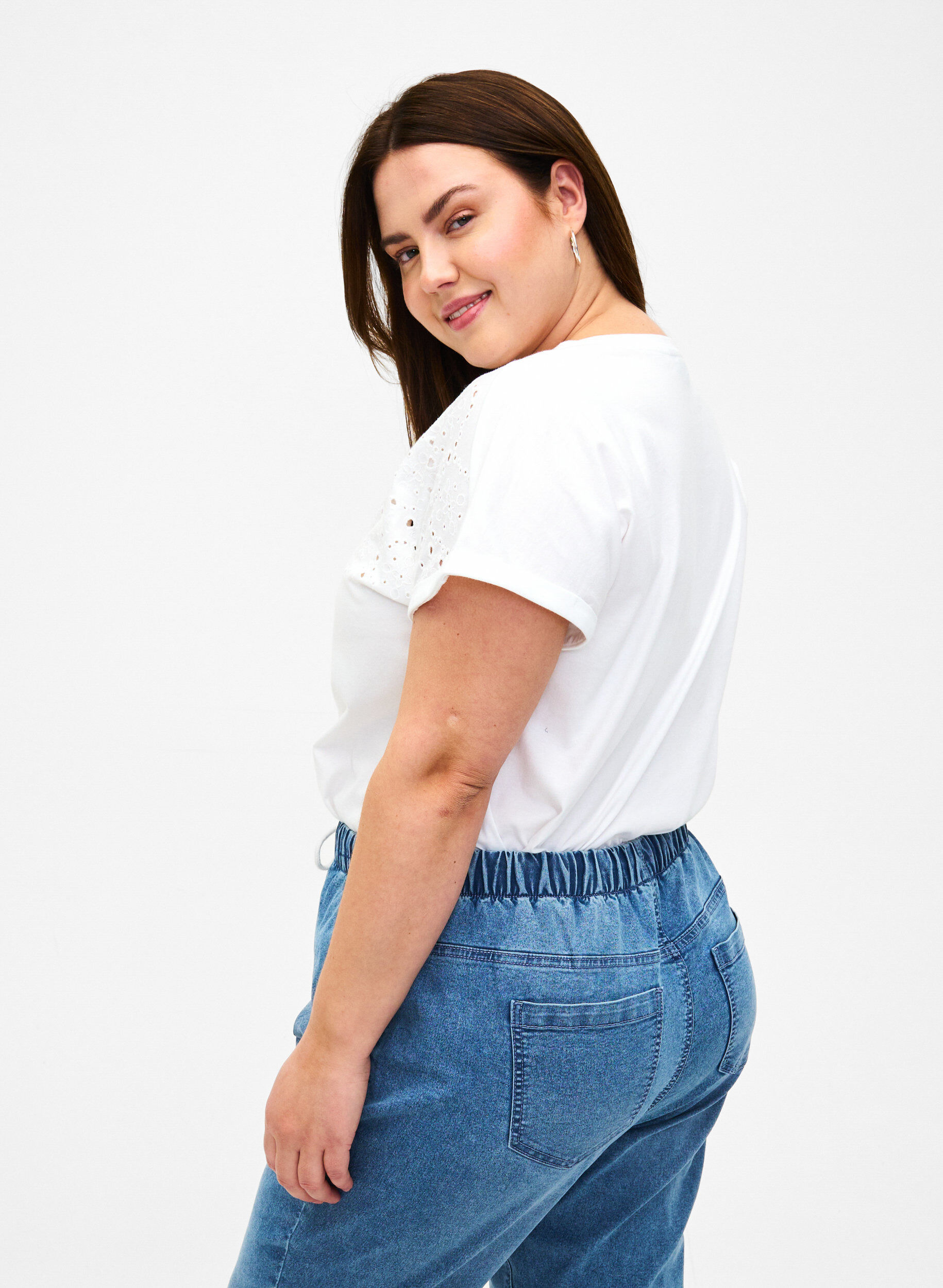 Zizzi T-shirt z organicznej bawelny z haftem angielskim, Bright White, Model image number 1