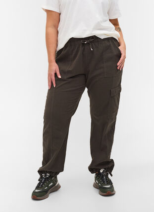 Luzne, bawelniane spodnie bojówki, Khaki Green, Model image number 2
