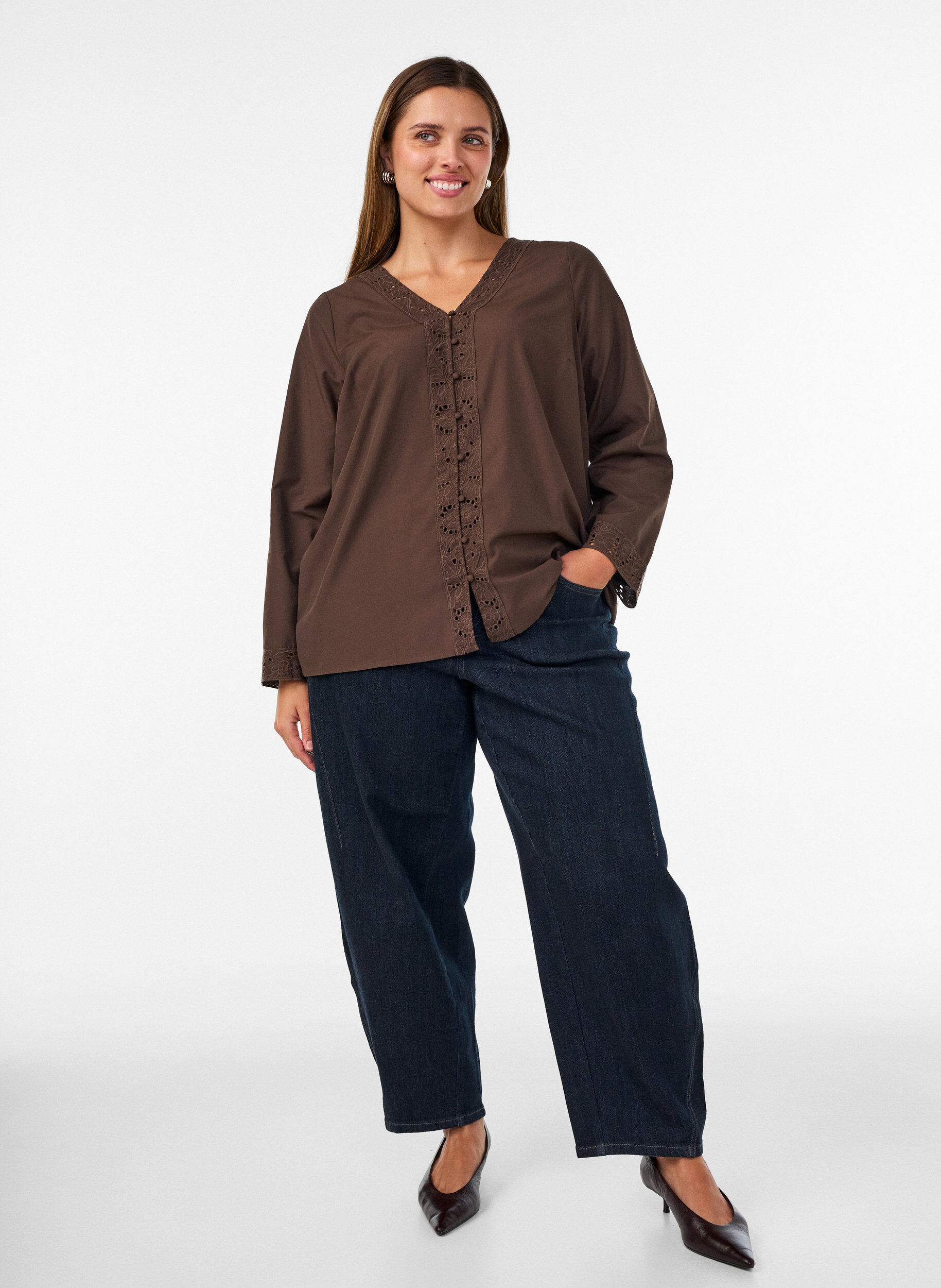 ZizziBluzka koszulowa z haftem angielskim, Brązowy, Model image number 1