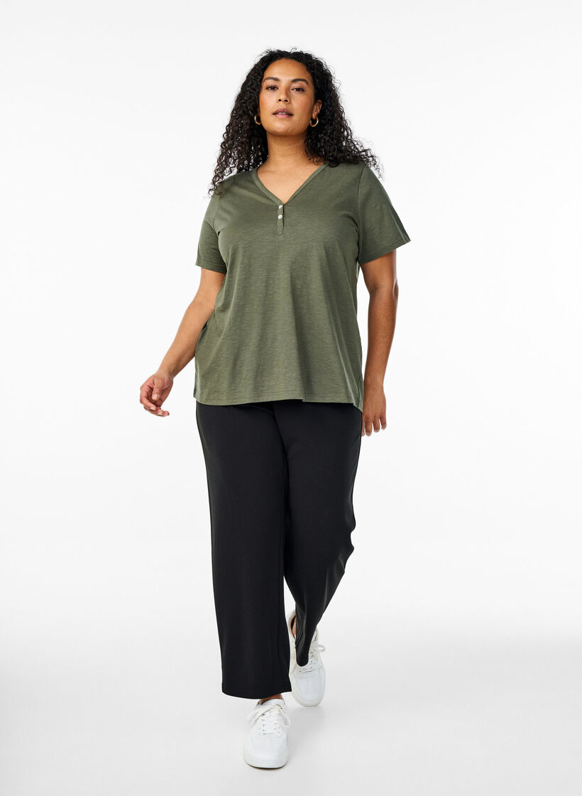 T-shirt z guzikami, Zielony, Model image number 1