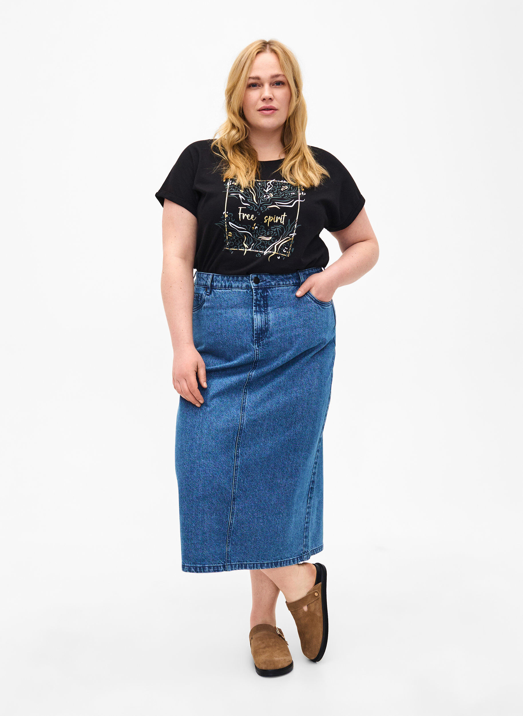 Zizzi T-shirt z organicznej bawelny ze zlotym nadrukiem, Black W. Free, Model image number 3