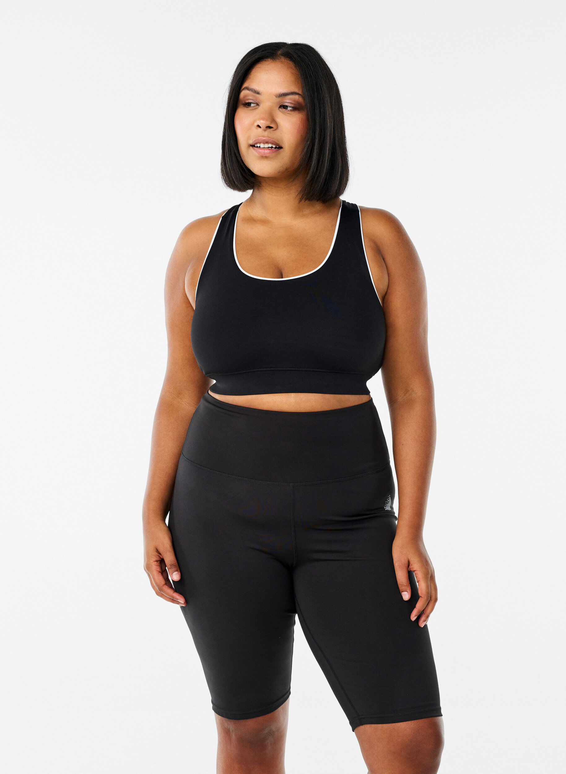 Zizzi Dlugie, obcisle szorty sportowe, Czarne, Model image number 0