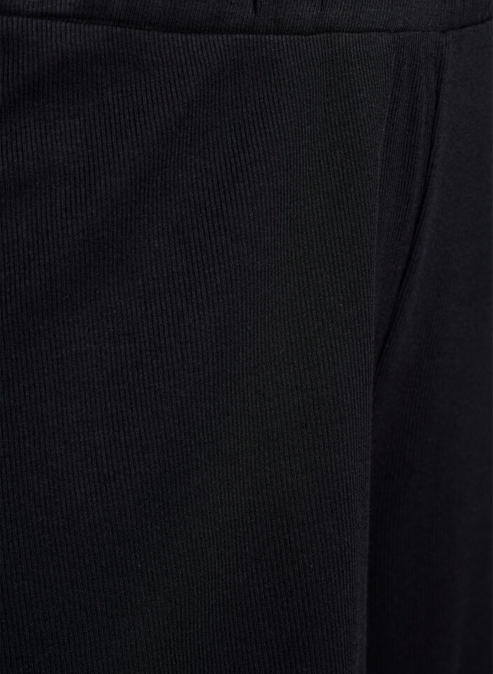 Luzne nocne szorty o prazkowanej fakturze i koronkowym wykonczeniu, Czarne, Packshot image number 2