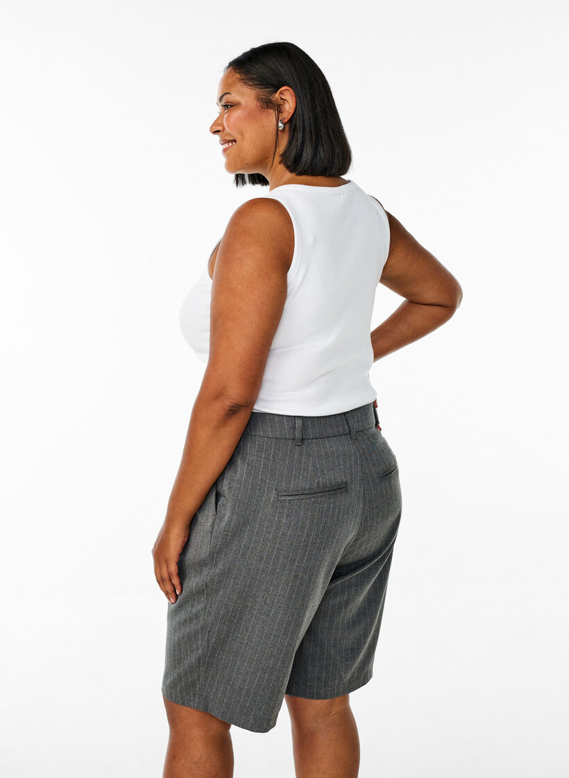 Bermudy w krate o luznym kroju, Ciemnoszary, Model image number 2