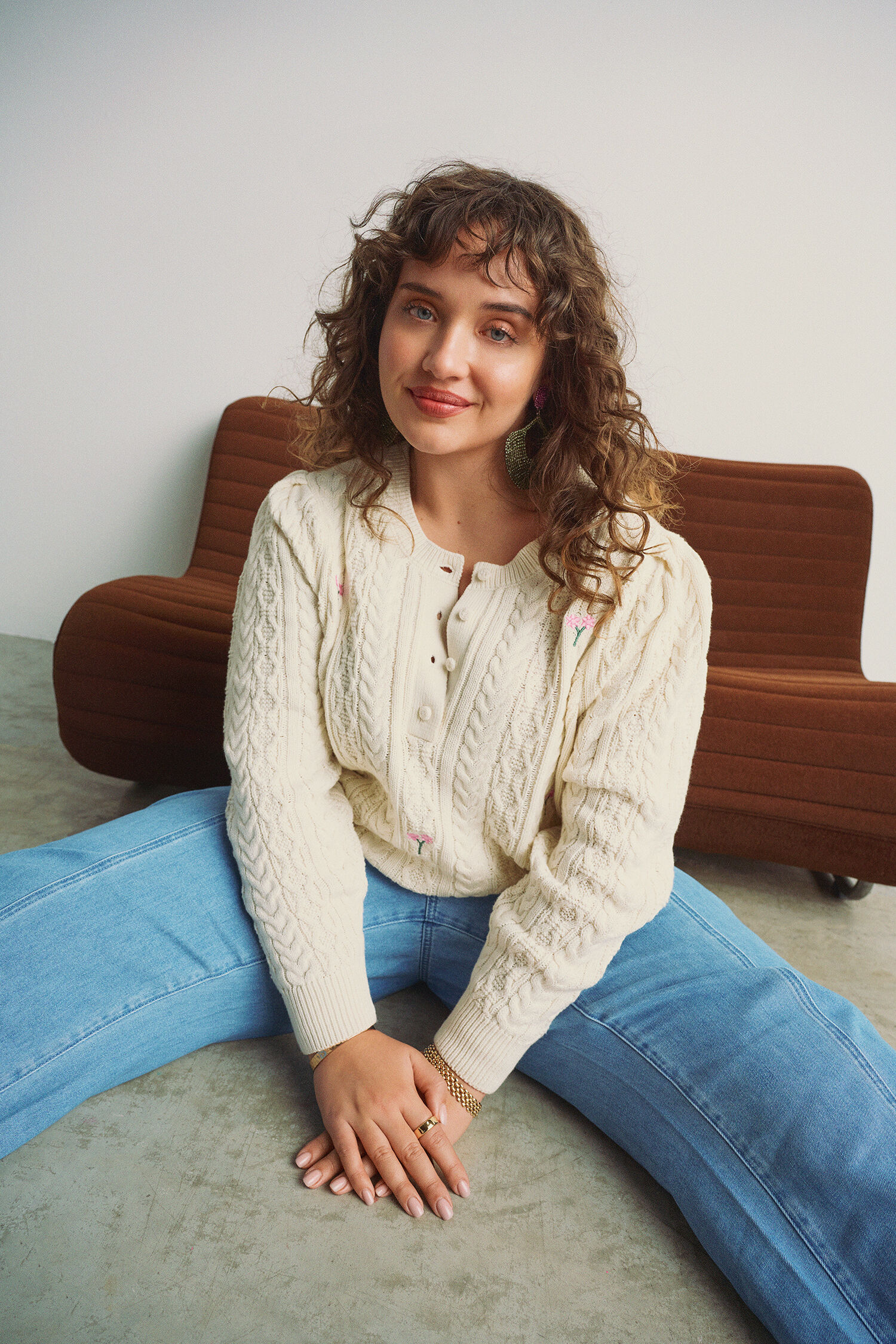 Zizzi Dzianinowa bluzka z haftowanymi kwiatami, , Model