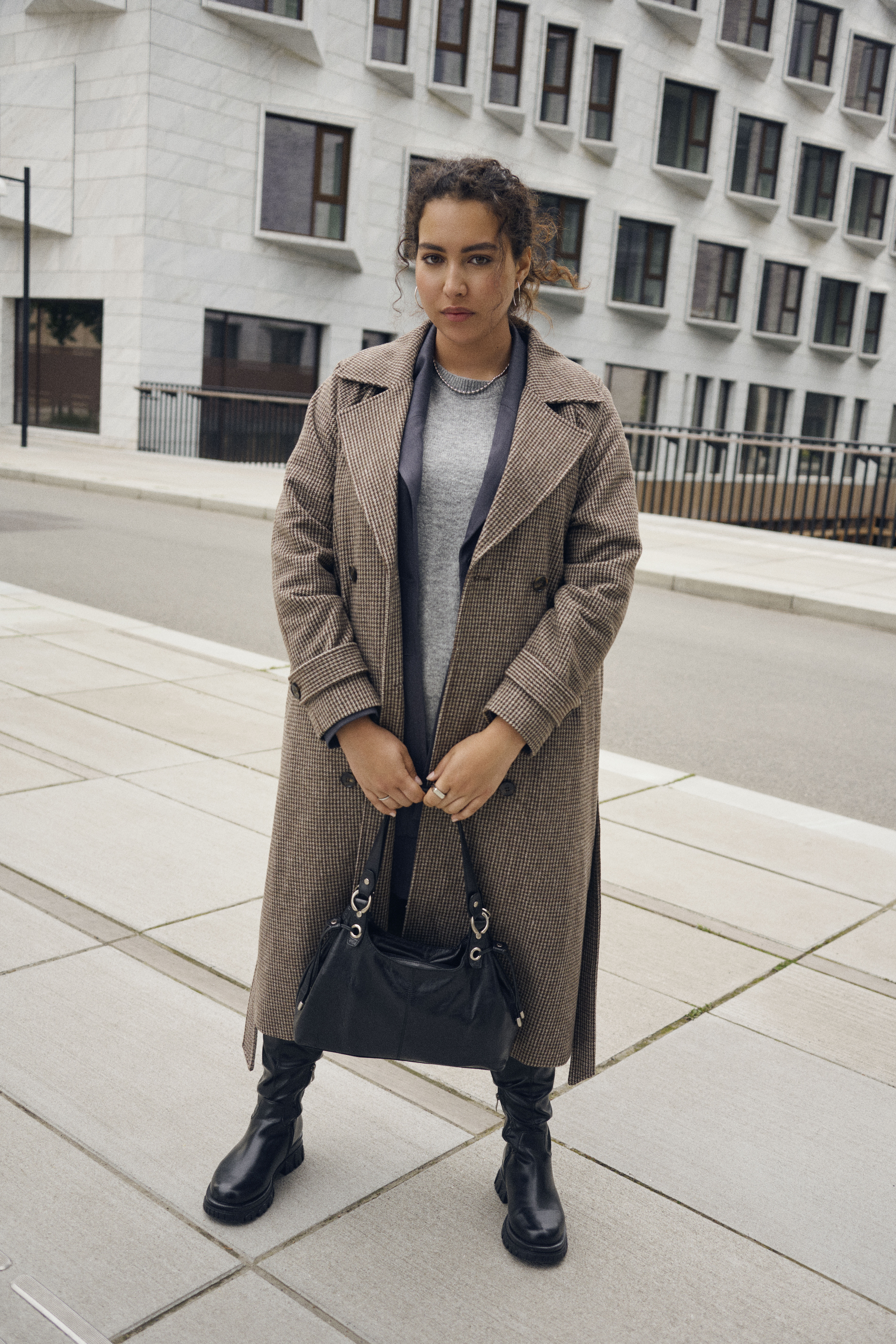 Zizzi Szukaj codzienności, , Model