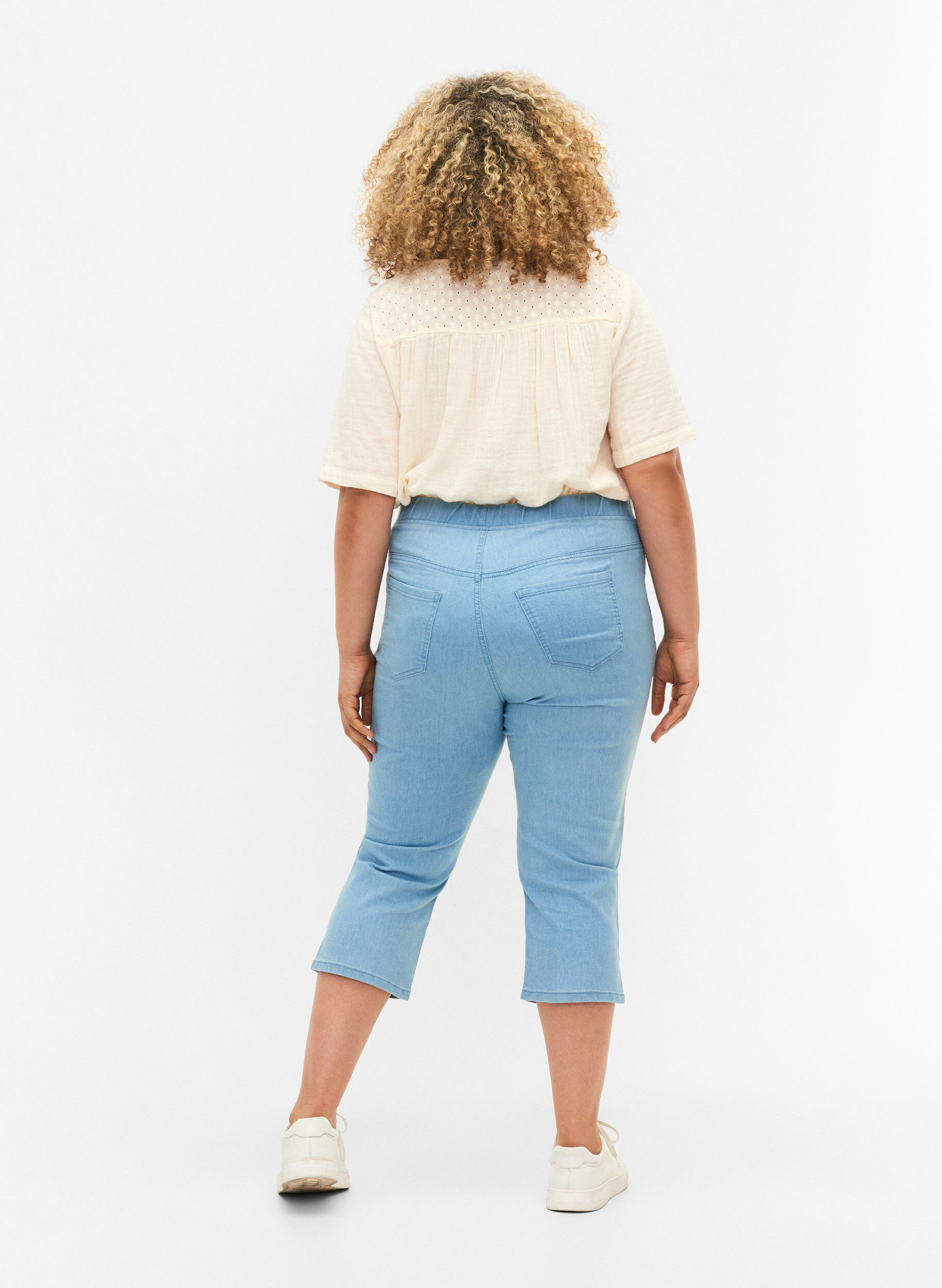 Zizzi Cotton blend capris, Light blue denim, Model image number 1