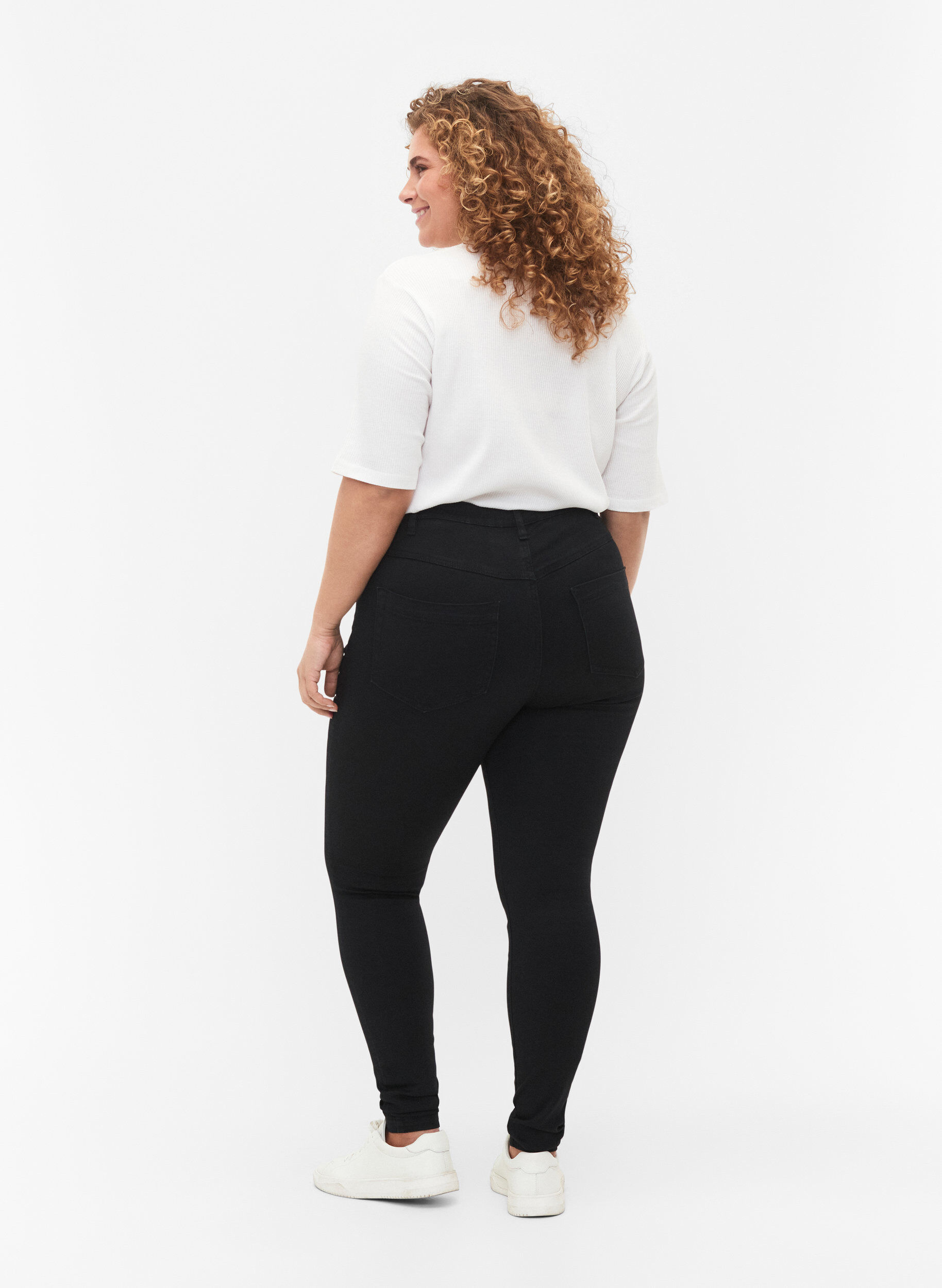 ZizziSuper waskie jeansy Amy z wysokim stanem, Black, Packshot image number 1