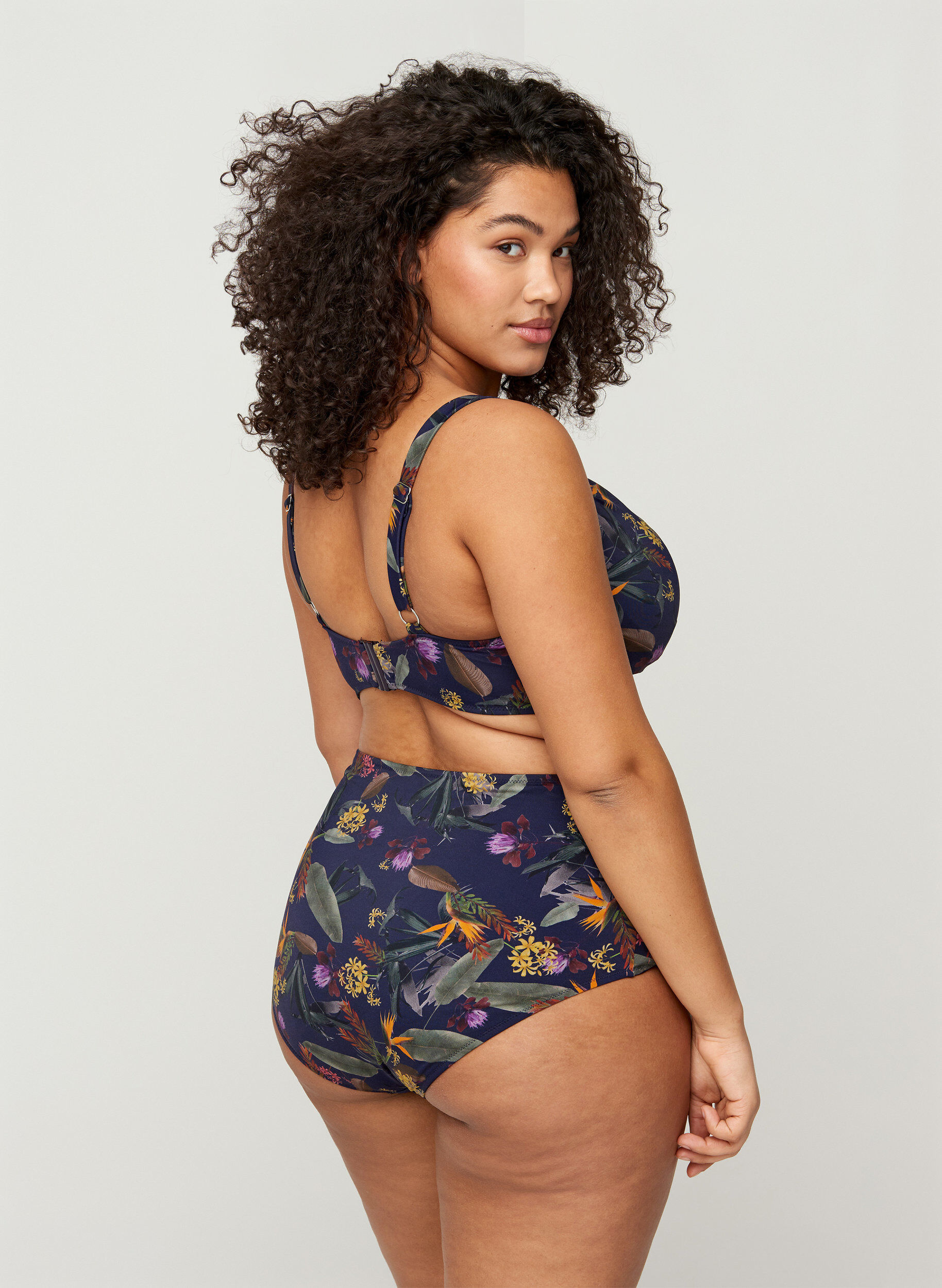 Zizzi High-waisted bikini bottoms with floral print, Night Sky Flower, Model image number 0