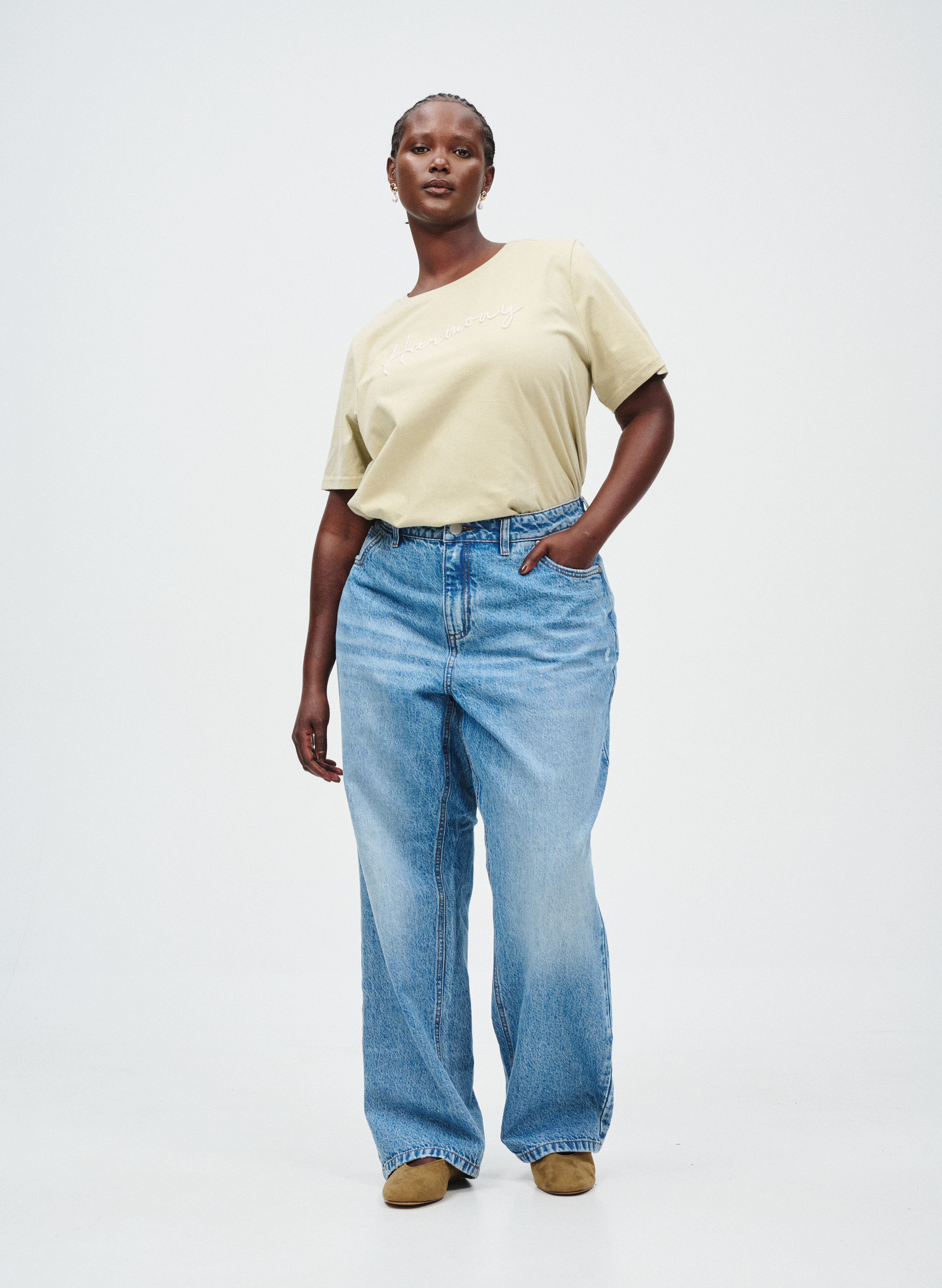 T-shirt z perłami, , Model