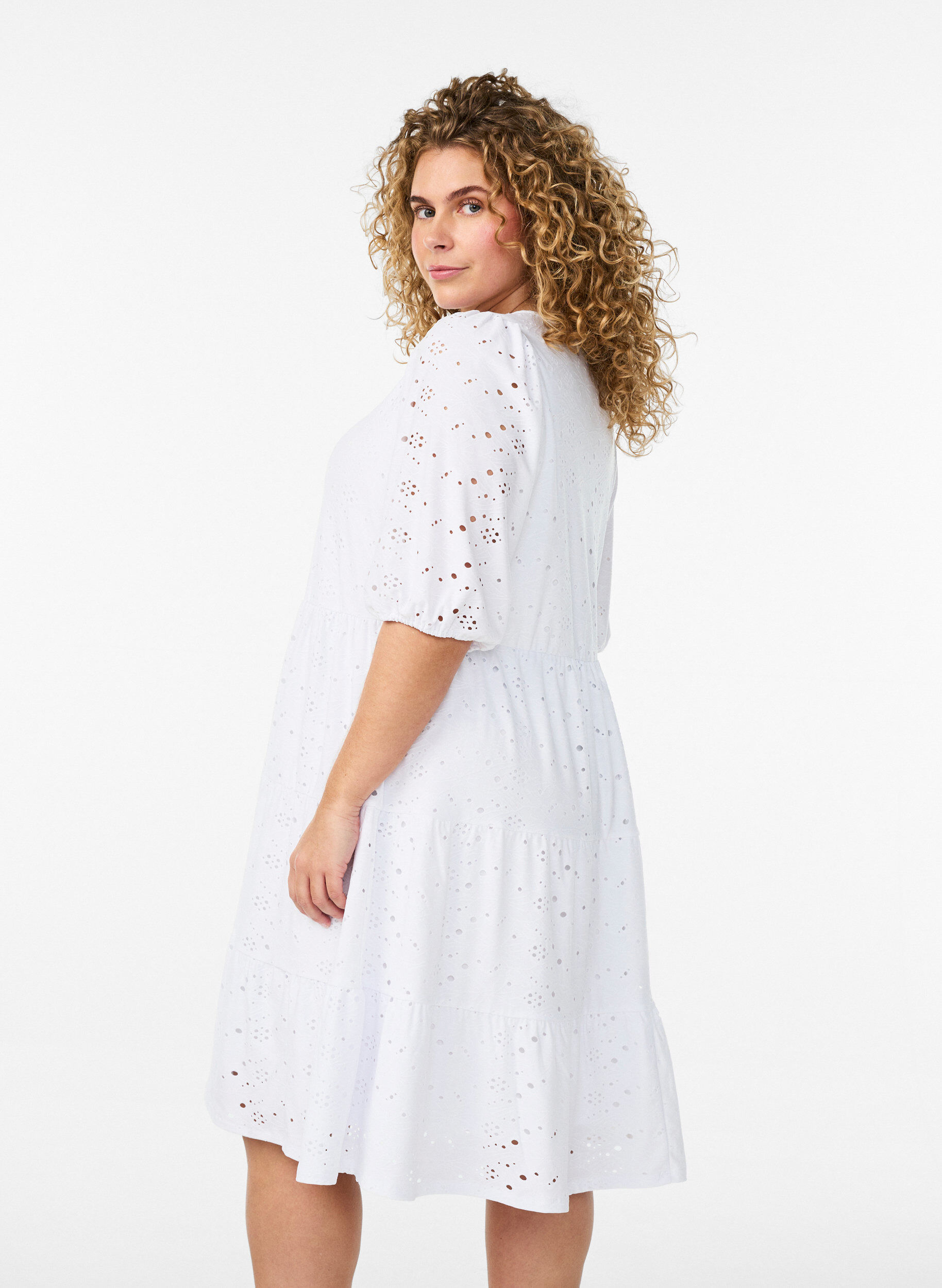 Zizzi Sukienka broderie anglaise z dekoltem V i rekawami 1/2, Biały, Model image number 2