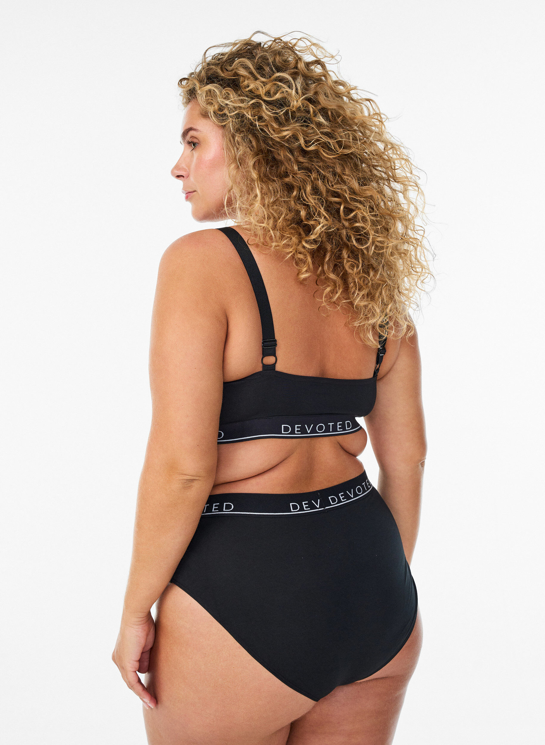 ZizziBawelniany biustonosz z&nbsp;regulowanymi ramiaczkami, Czarne, Model image number 2