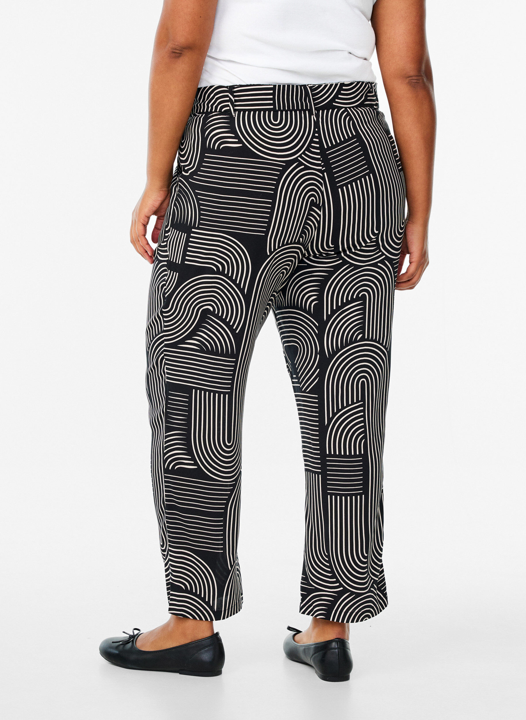 Zizzi Wiskozowe spodnie z wysokim stanem, Czarne, Model image number 1