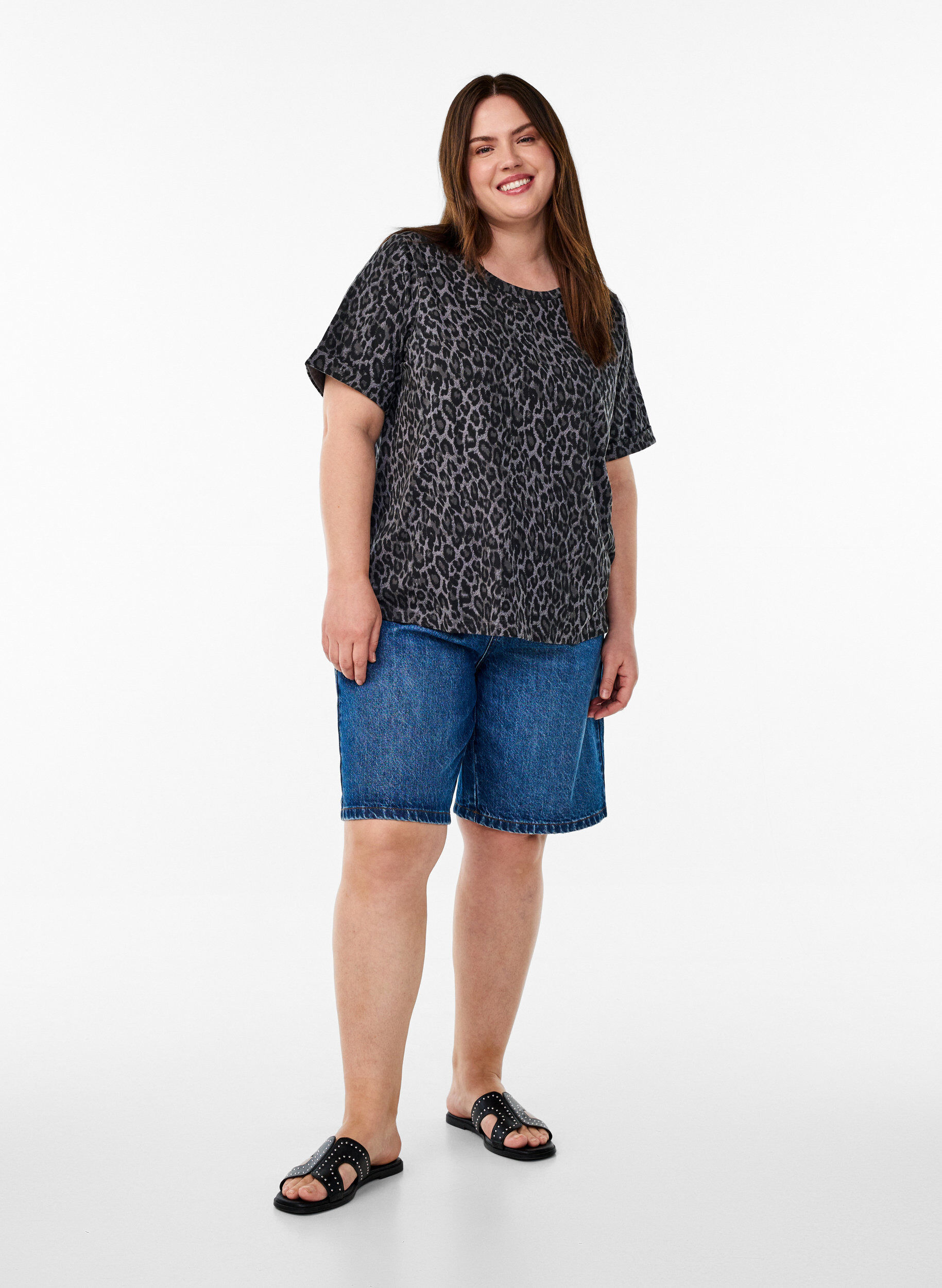 Zizzi Koszulka z okraglym dekoltem i nadrukiem na calej powierzchni, Szary, Model image number 1