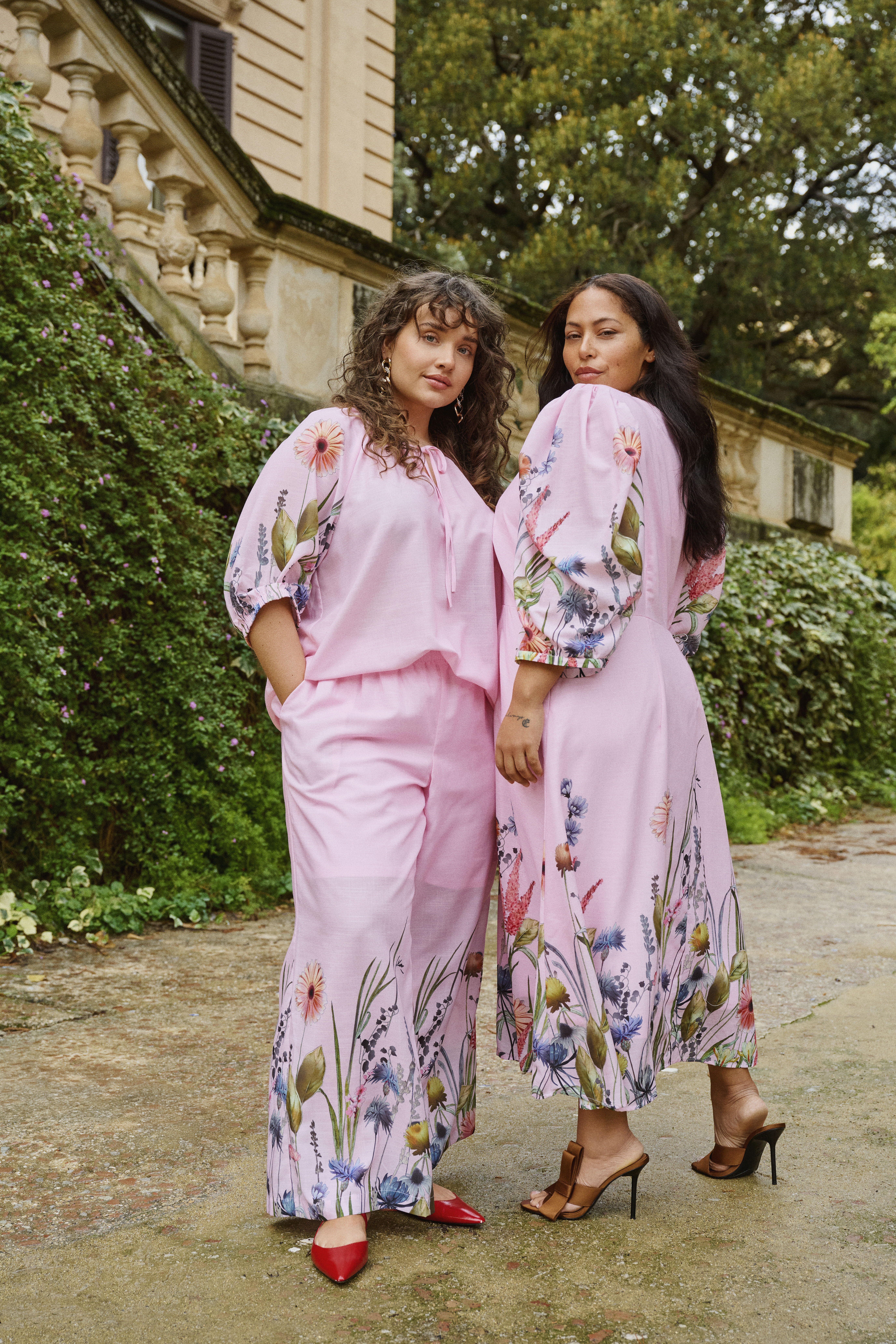 Zizzi Kwiatowe detale, , Model