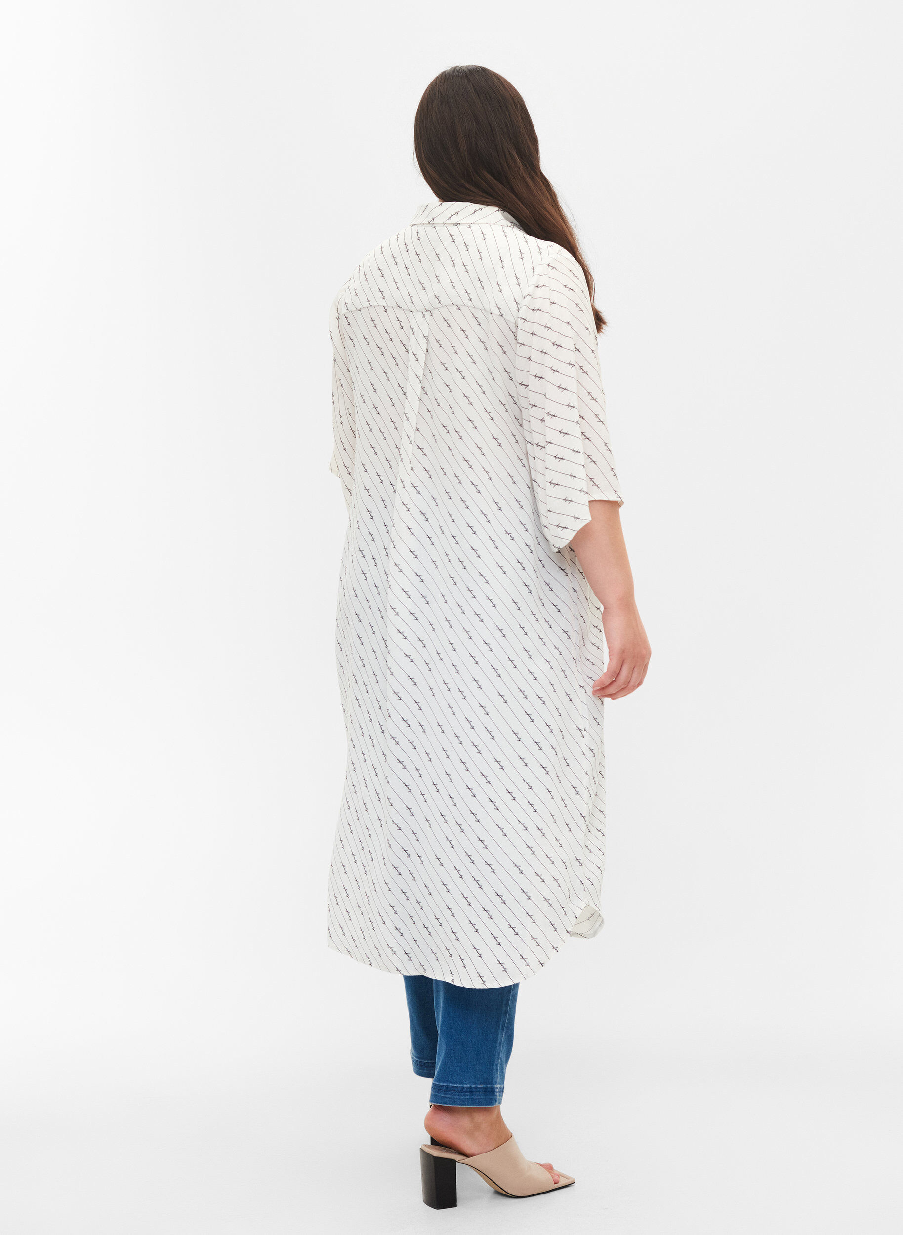 Zizzi Striped shirt dress in viscose, White AOP, Model image number 1