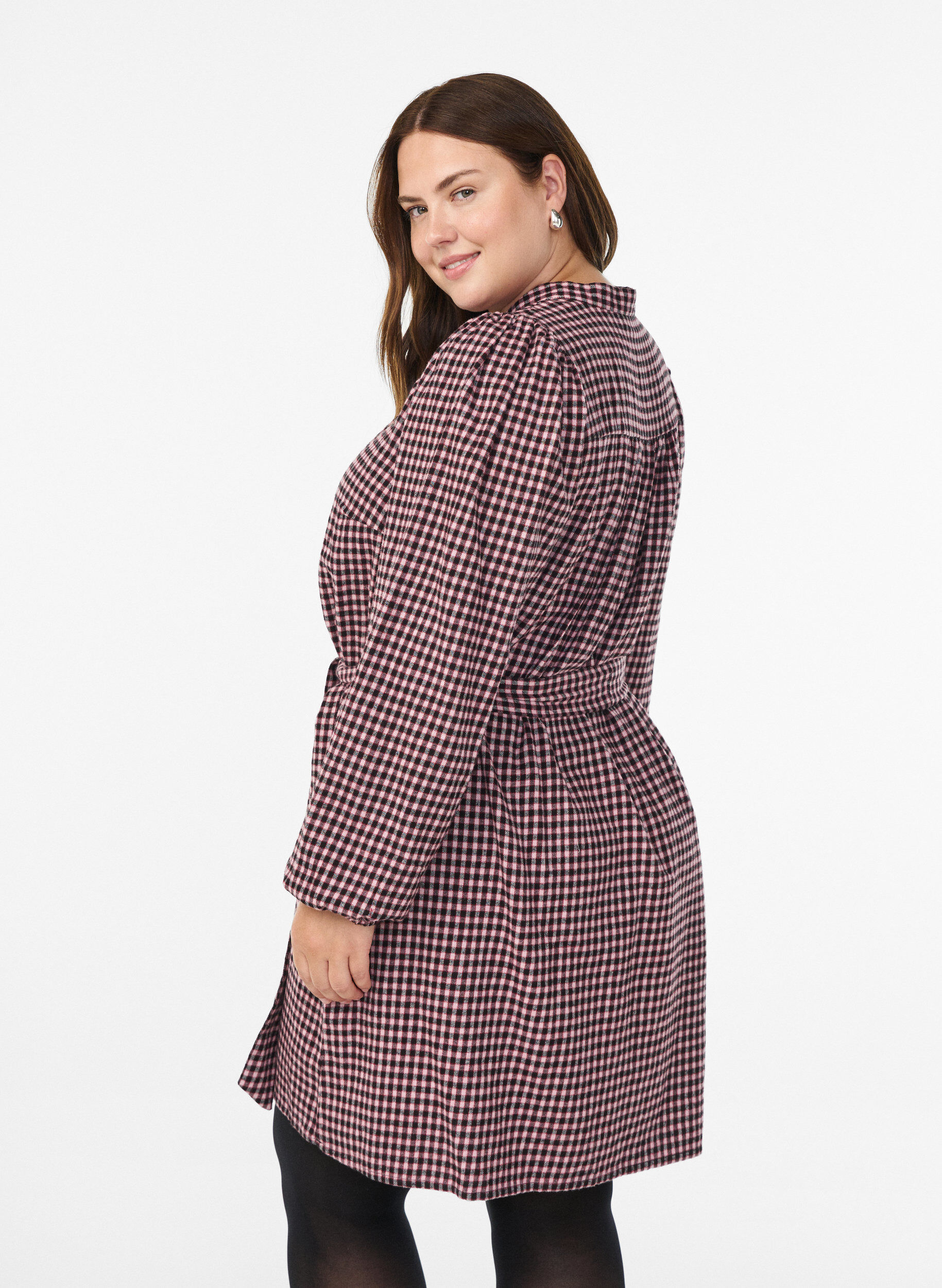 Zizzi Kr&oacute;tka sukienka w krate z paskiem do wiazania, Czerwony, Model image number 2