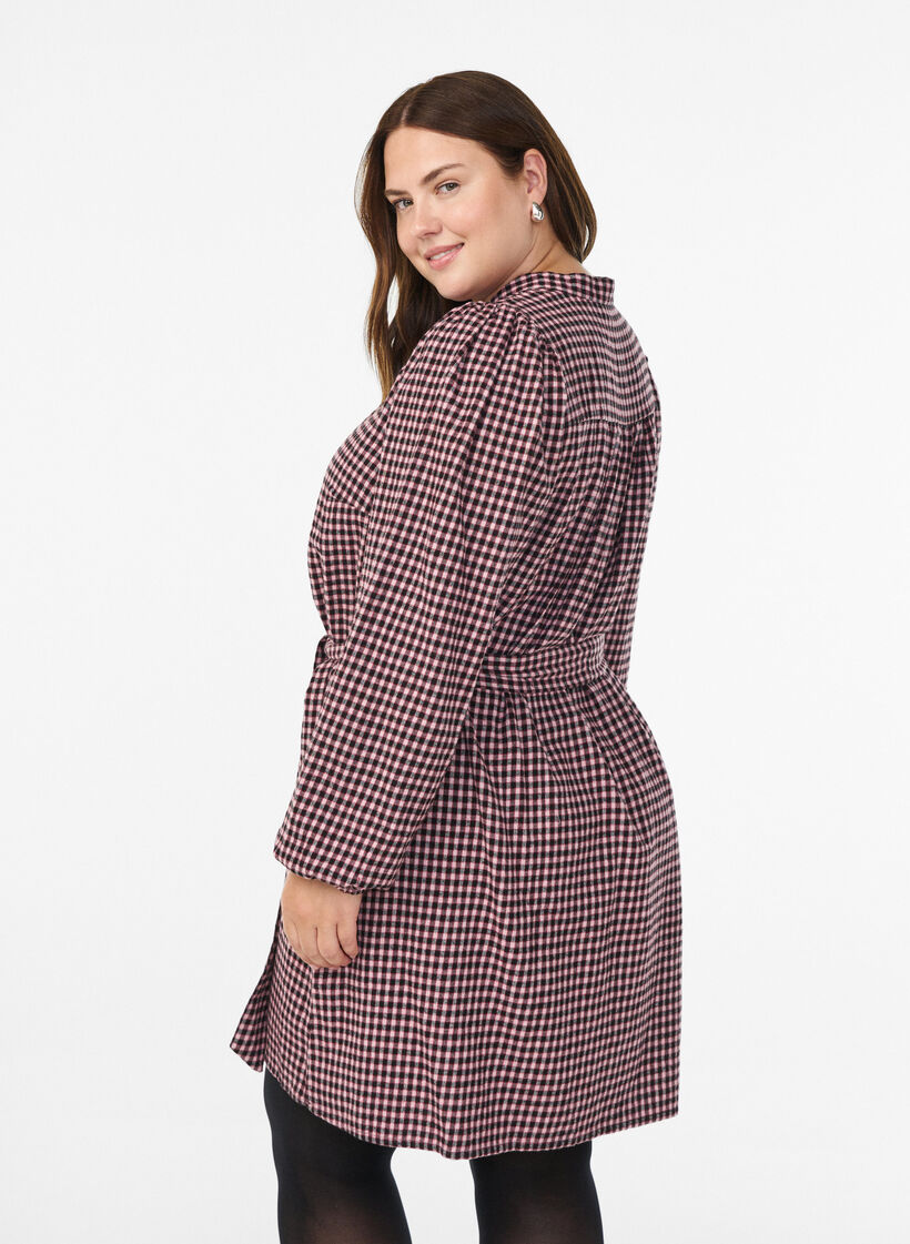 Krótka sukienka w krate z paskiem do wiazania, Czerwony, Model image number 2